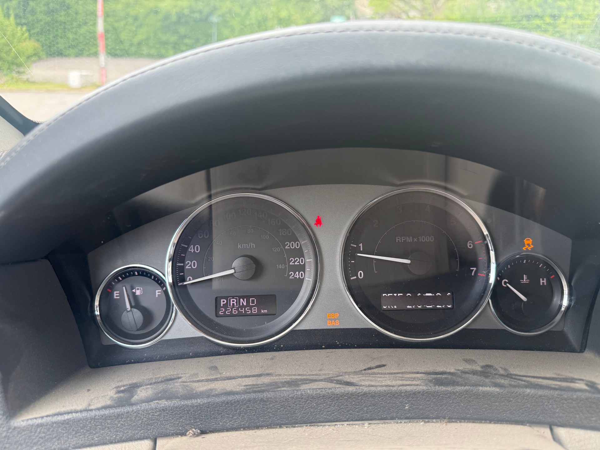 JEEP Grand Cherokee 4.7 Overland Automatic-image-10