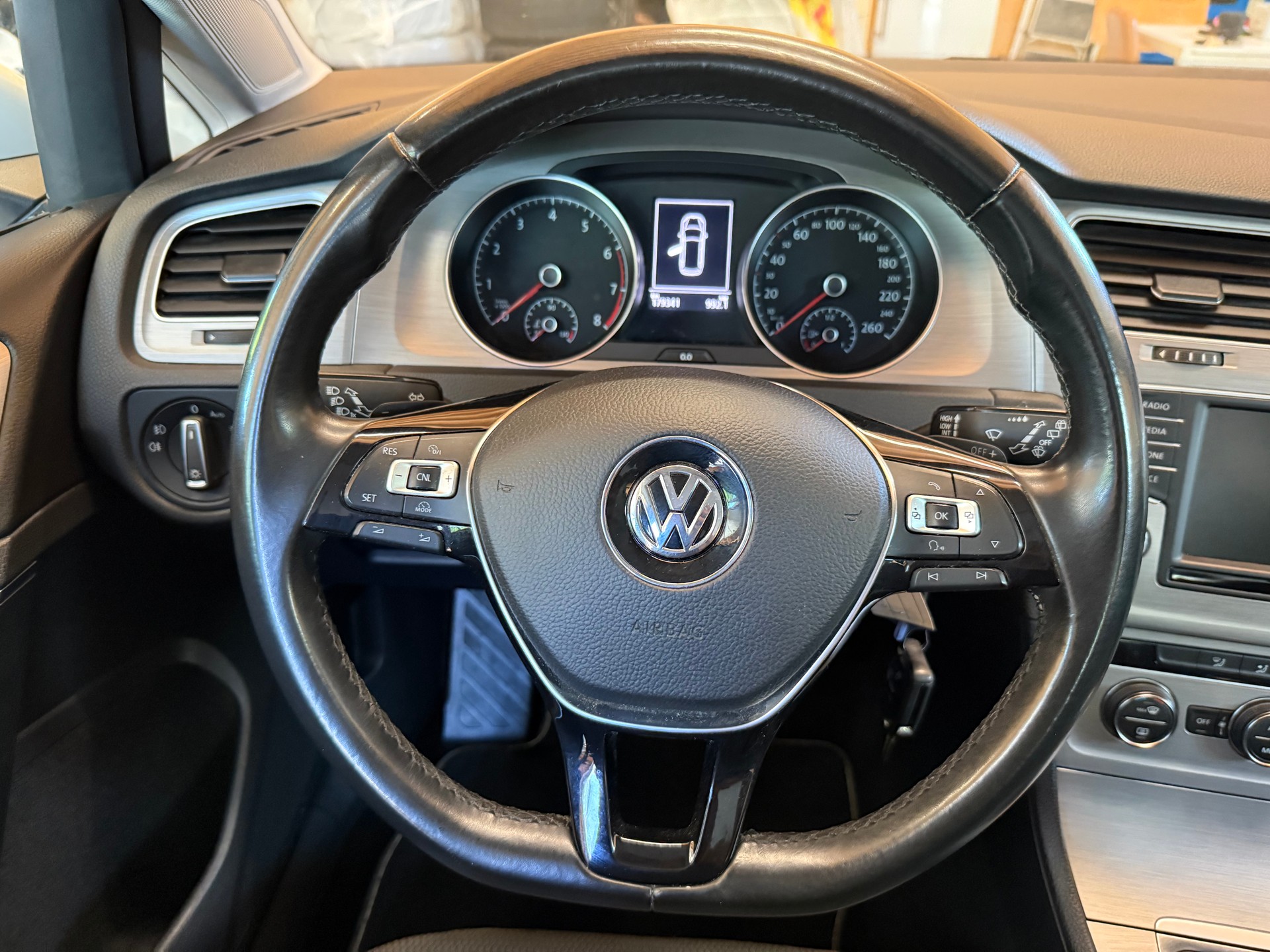VW Golf Variant 1.0 TSI BlueMotion Comfortline DSG-image-9