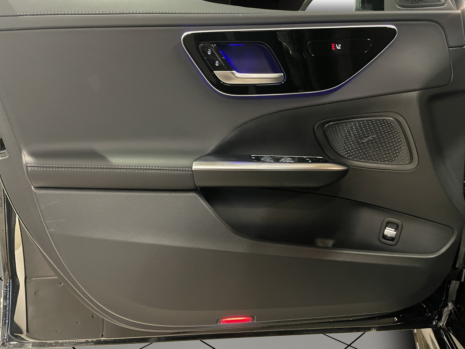 MERCEDES-BENZ C 200 T 4 Matic-image-6