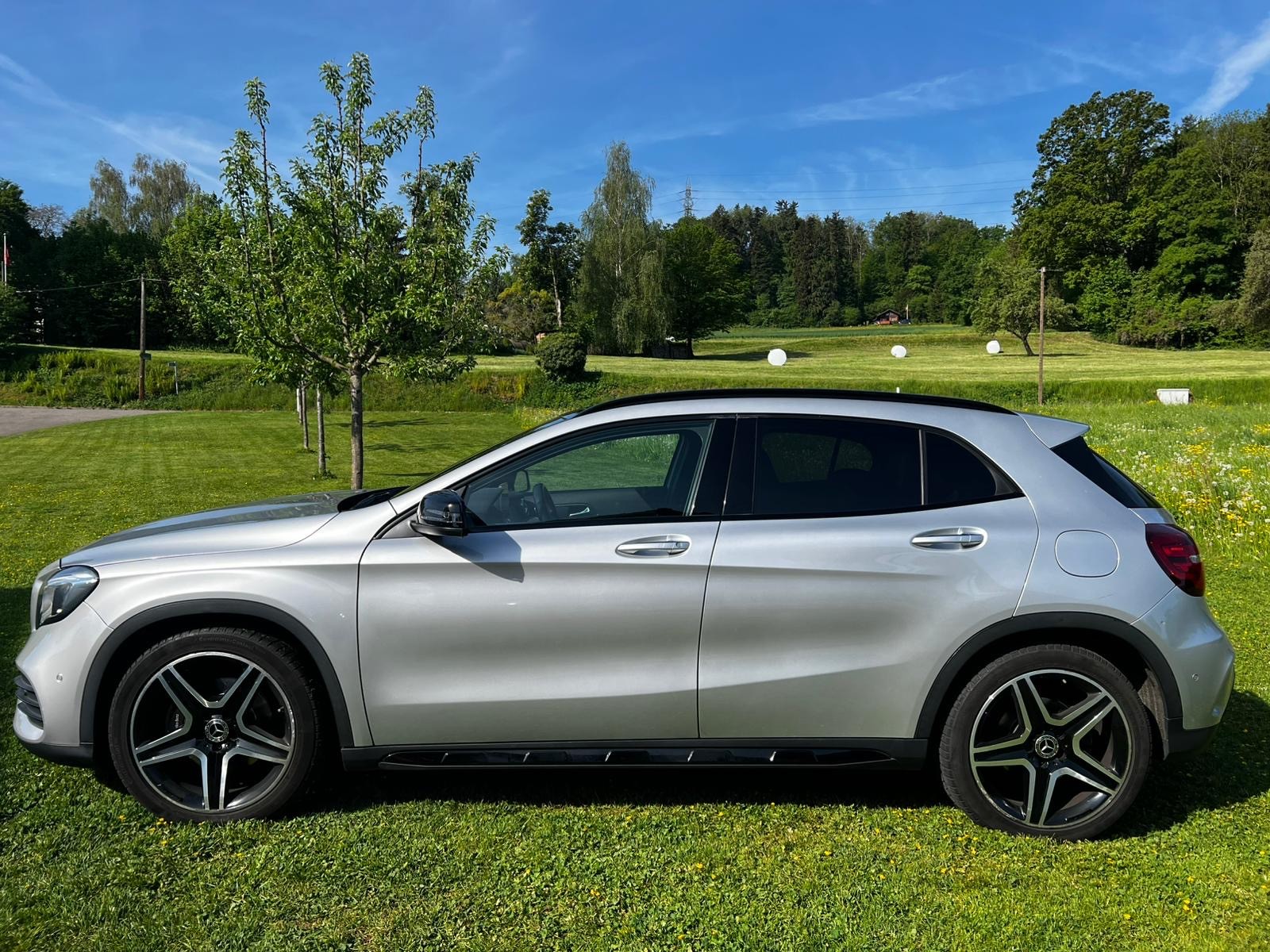 MERCEDES-BENZ GLA 220 AMG Line 4m-image-1