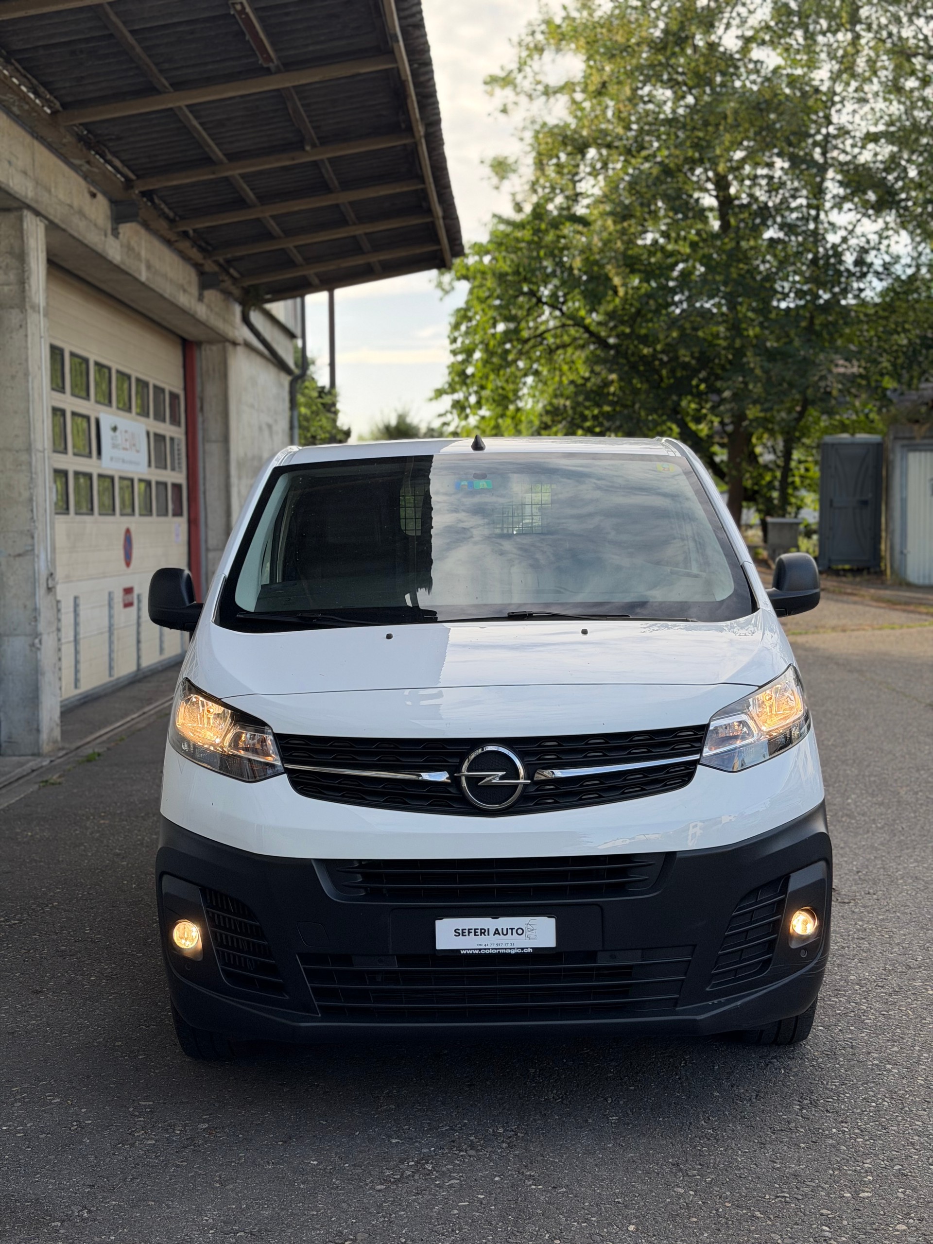 OPEL Vivaro Cargo 1.5 CDTI Essentia s/s M-image-1