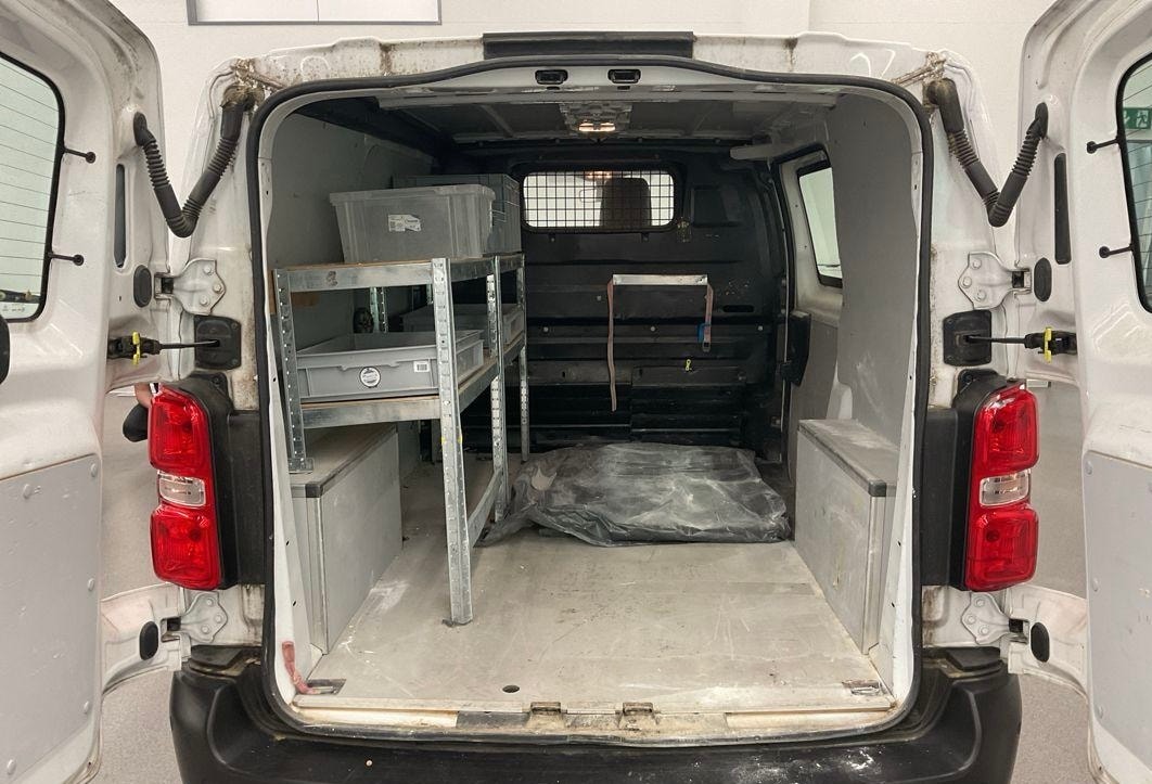 OPEL Vivaro Cargo 1.5 CDTI Essentia s/s M-image-4