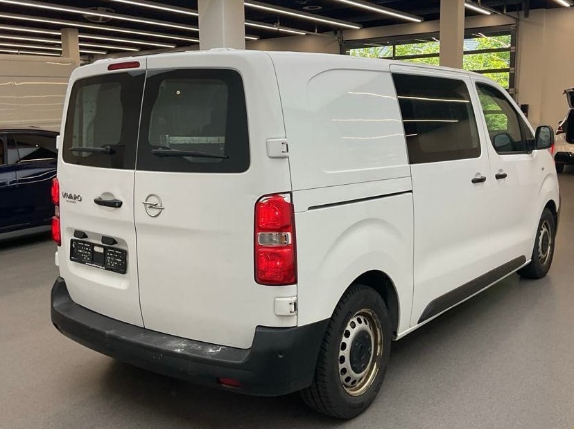OPEL Vivaro Cargo 1.5 CDTI Essentia s/s M-image-3