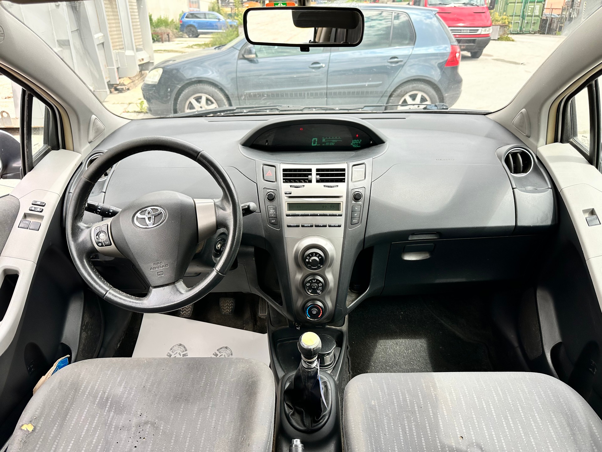 TOYOTA Yaris 1.33 Linea Sol-image-11