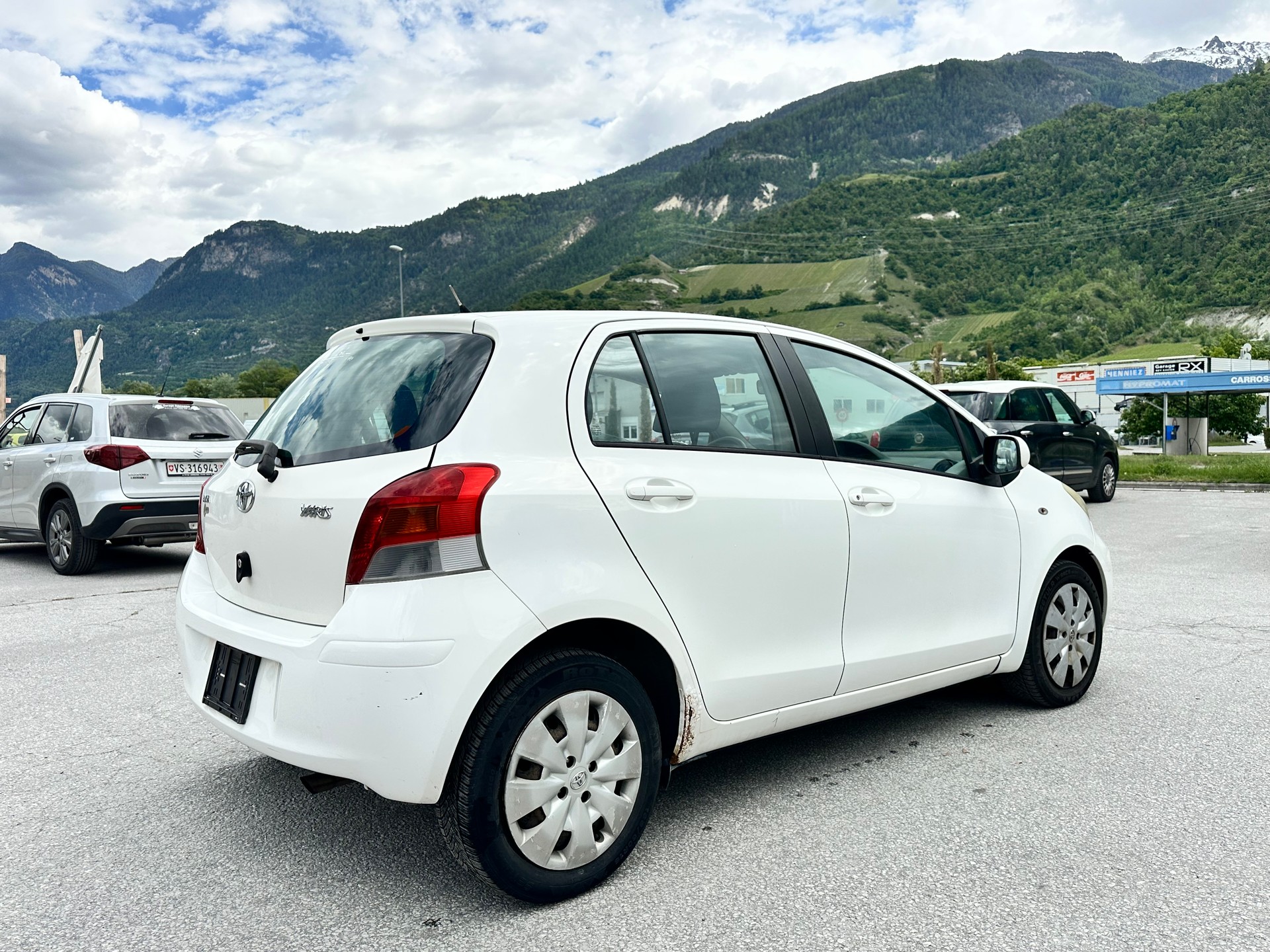 TOYOTA Yaris 1.33 Linea Sol-image-3