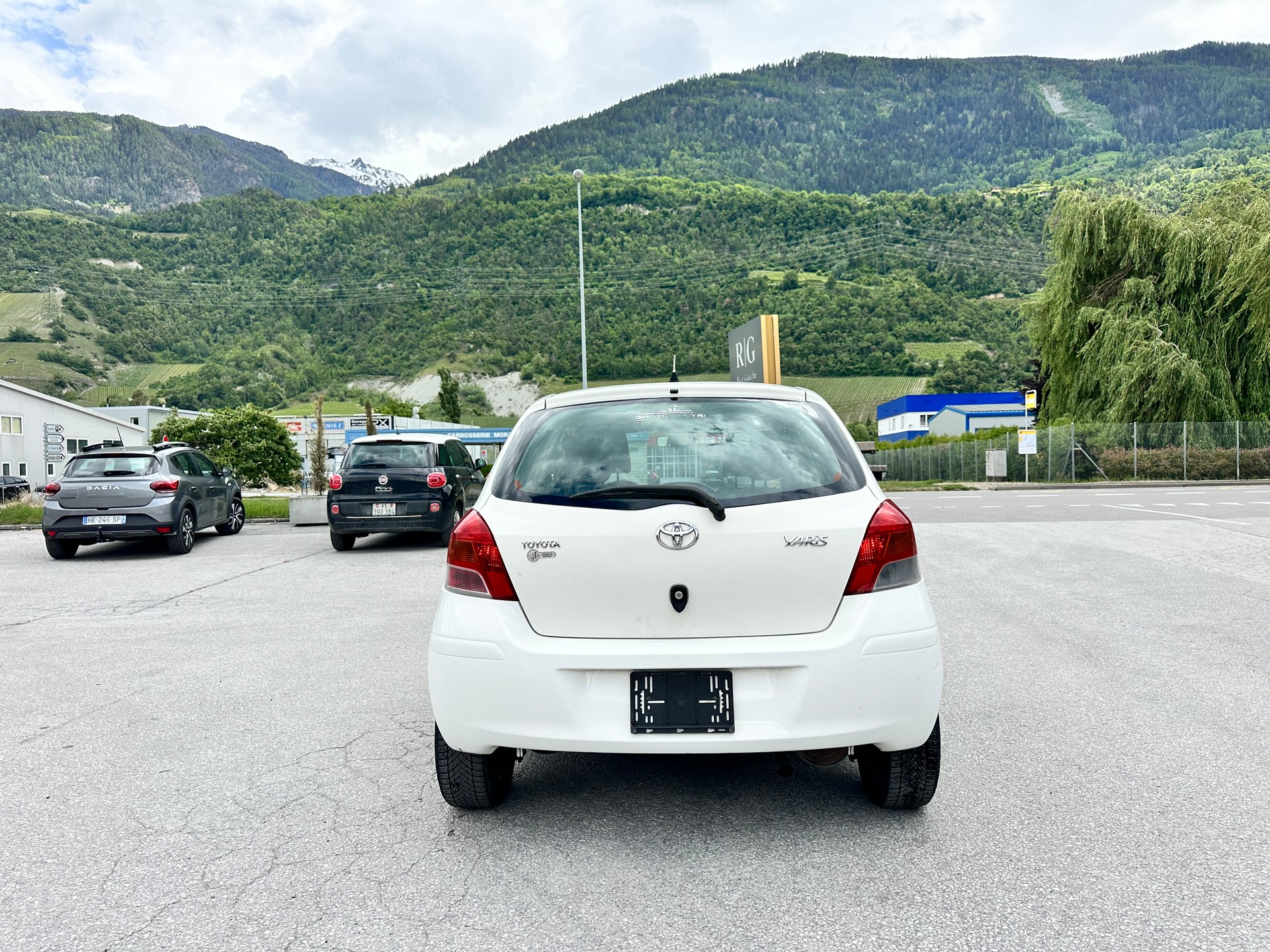 TOYOTA Yaris 1.33 Linea Sol-image-7
