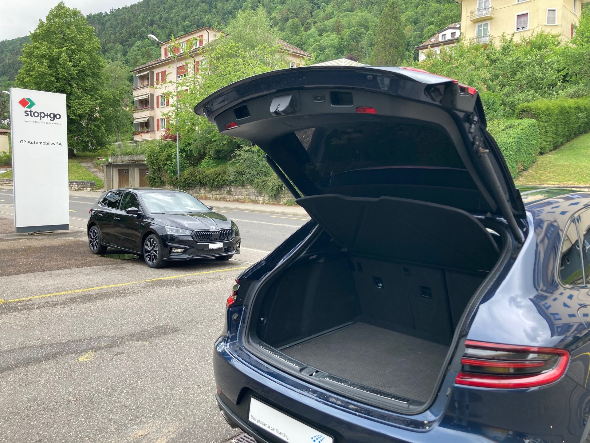 PORSCHE Macan S-image-5