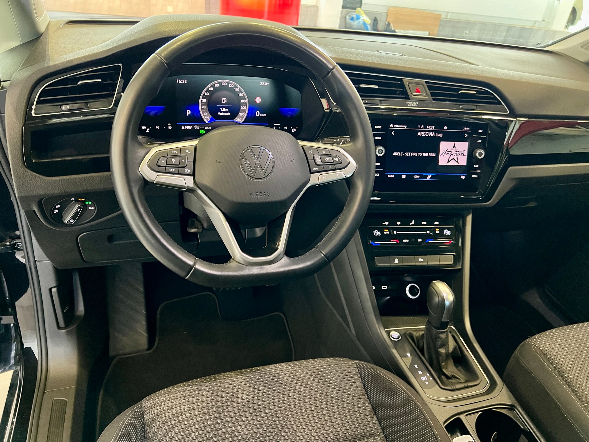 VW Touran 1.5 TSI EVO Comfortline DSG-image-23