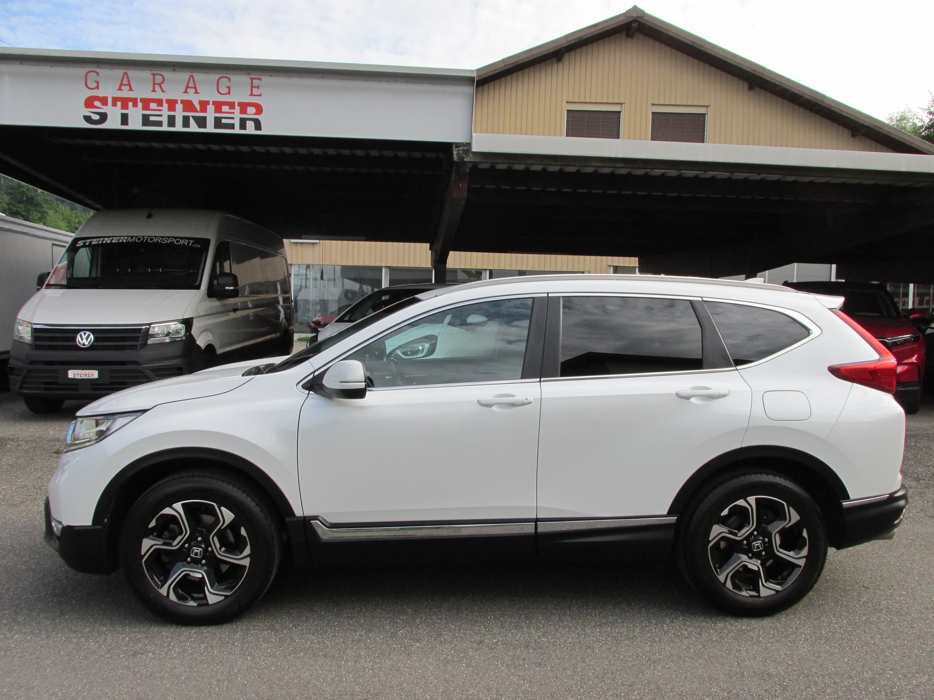 HONDA CR-V 1.5 i-VTEC Lifestyle 4WD Automatic-showroom-element-2