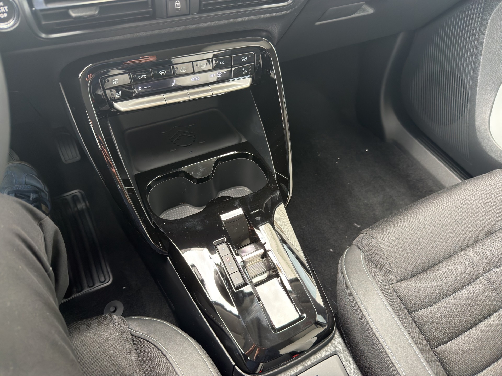 CITROEN C3 Aircross 1.2 MHEV Business-image-10