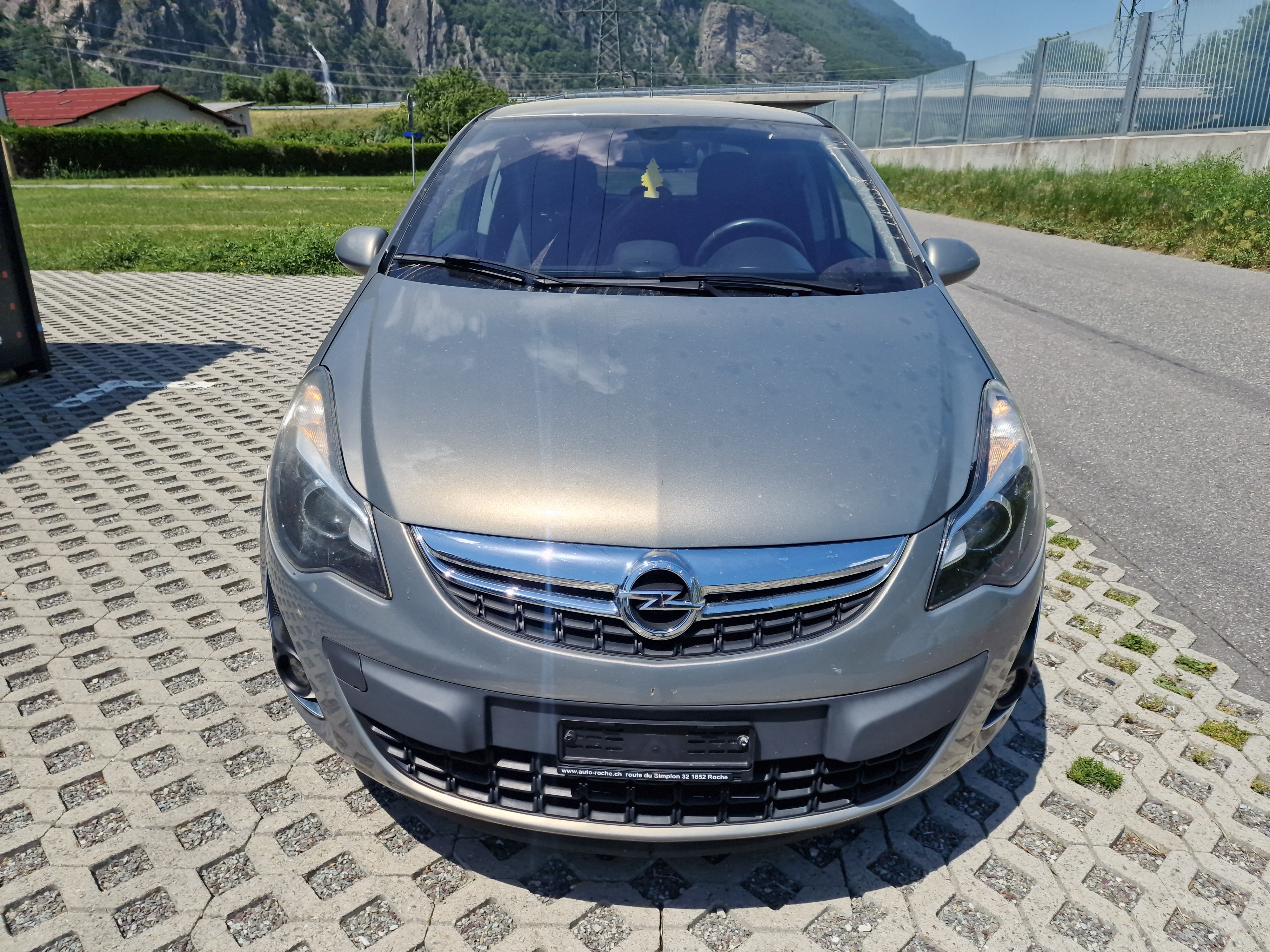 Car photo