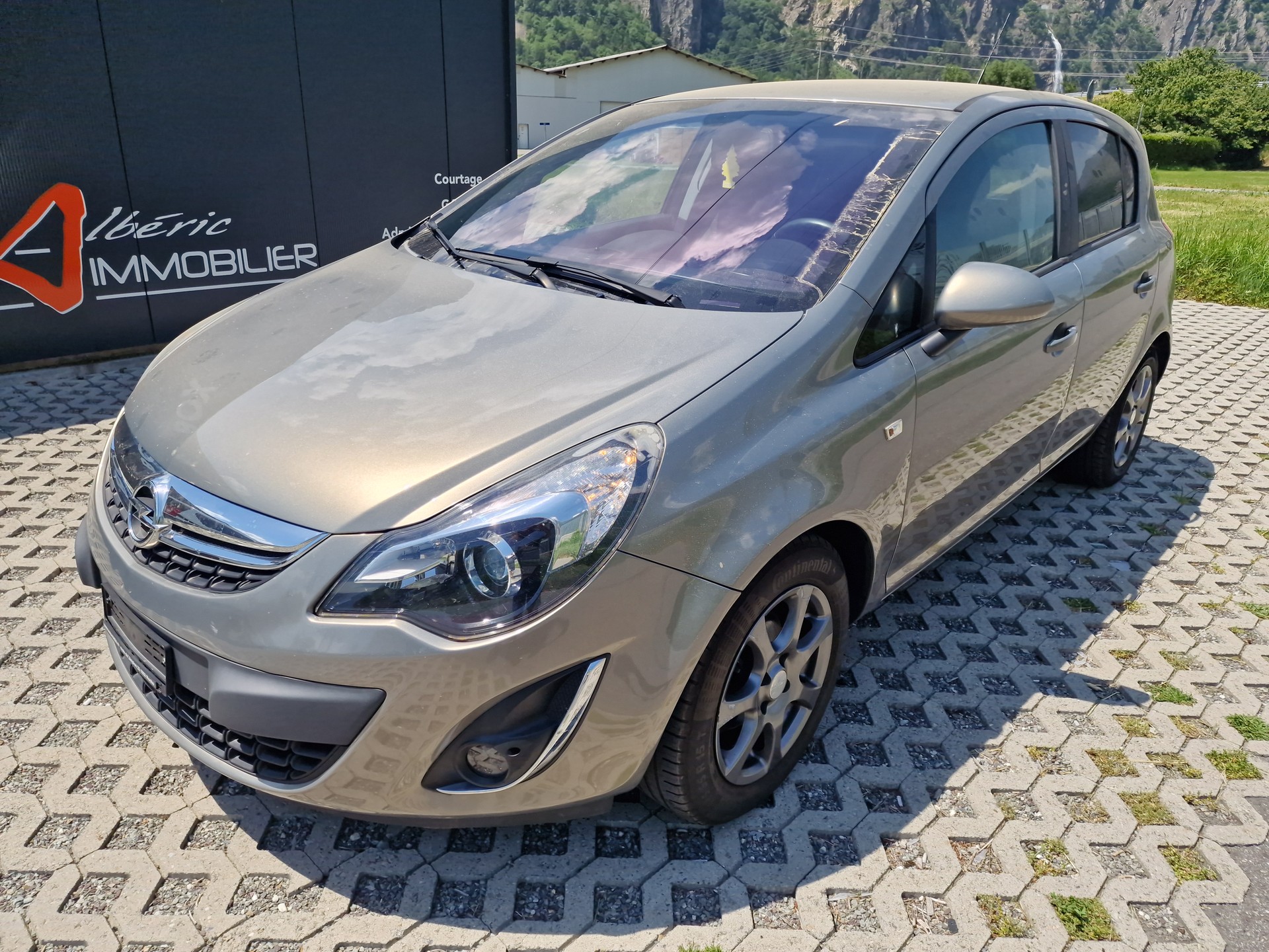 OPEL Corsa 1.4 TP Color Edition-image-2