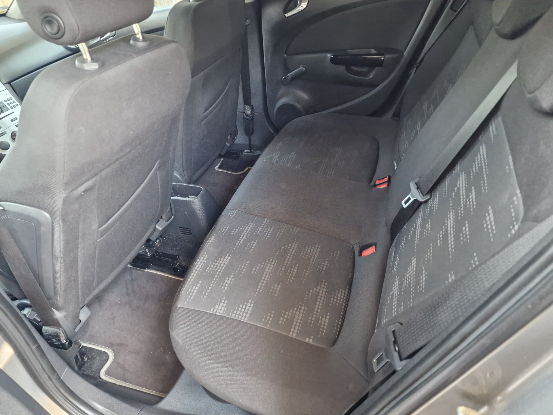 OPEL Corsa 1.4 TP Color Edition-image-8