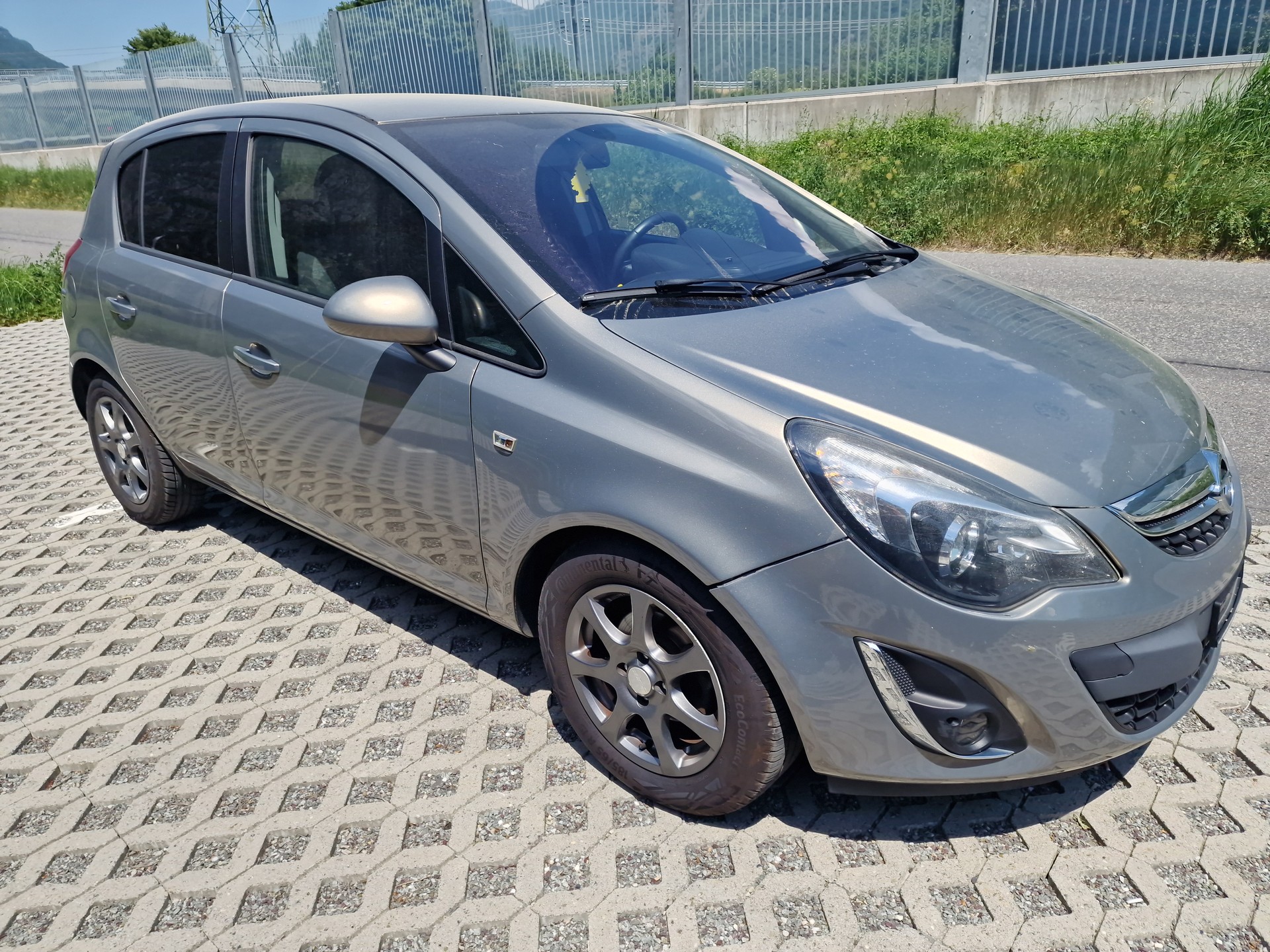 OPEL Corsa 1.4 TP Color Edition-image-1