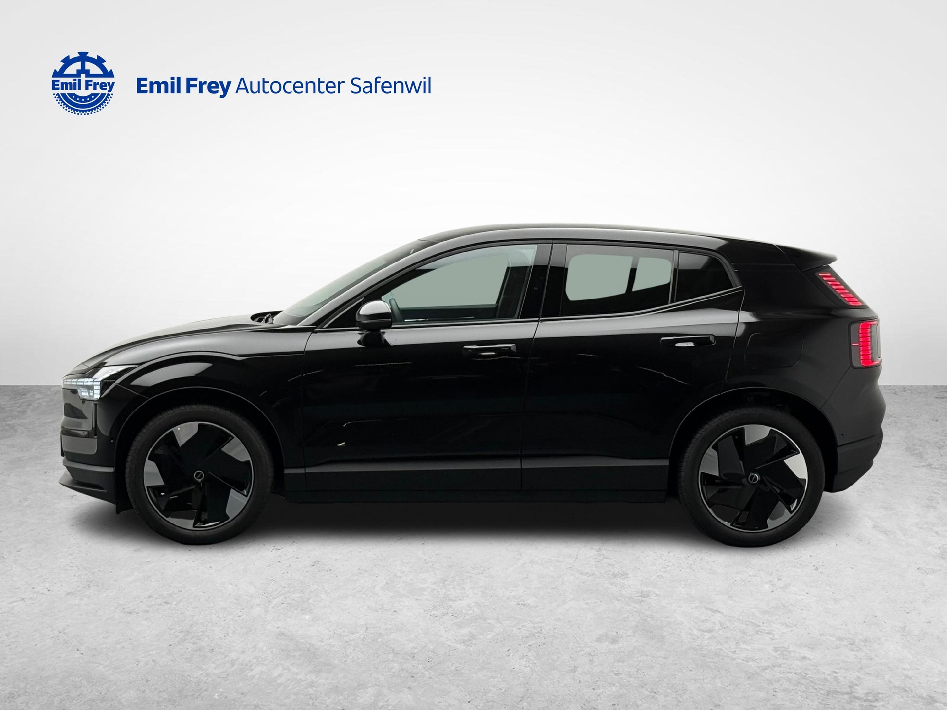 VOLVO EX30 E60 Twin Ultra Performance AWD-image-1