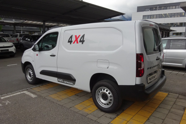 PEUGEOT Partner 1.5HDiLo.1000 4x4-image-11