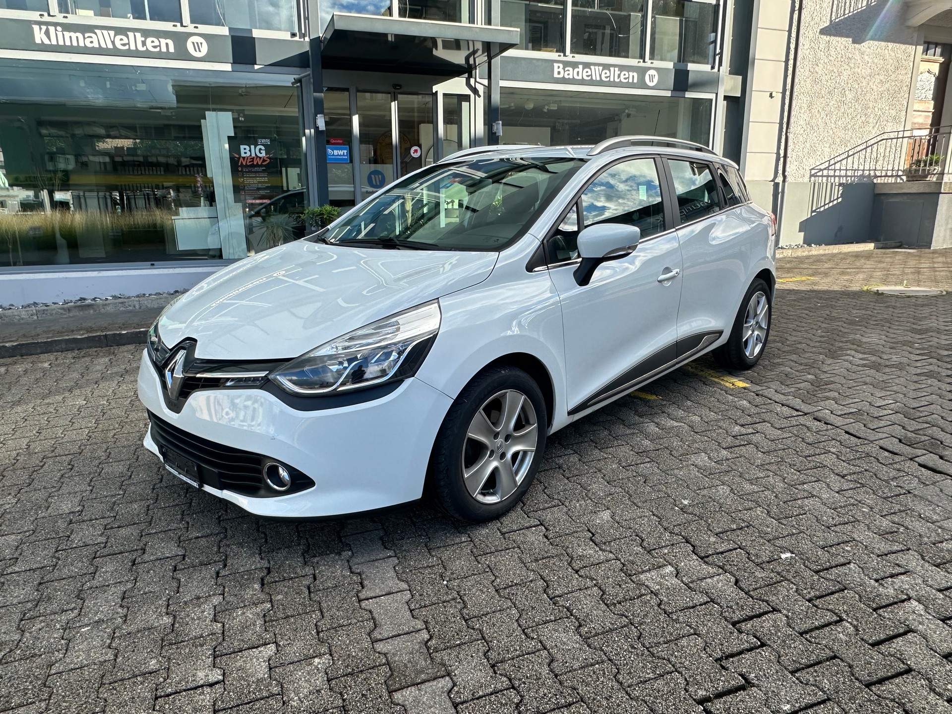 RENAULT Clio Grandtour 1.5 dCi Swiss Edition EDC-image-1