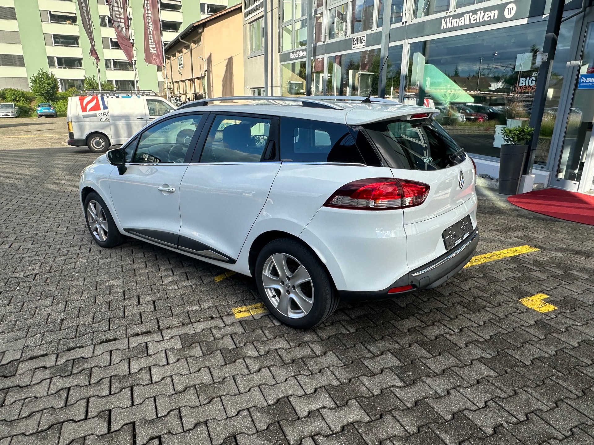 RENAULT Clio Grandtour 1.5 dCi Swiss Edition EDC-image-2