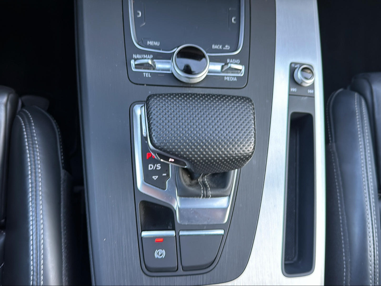 AUDI Q5 55 TFSI e sport quattro-image-14