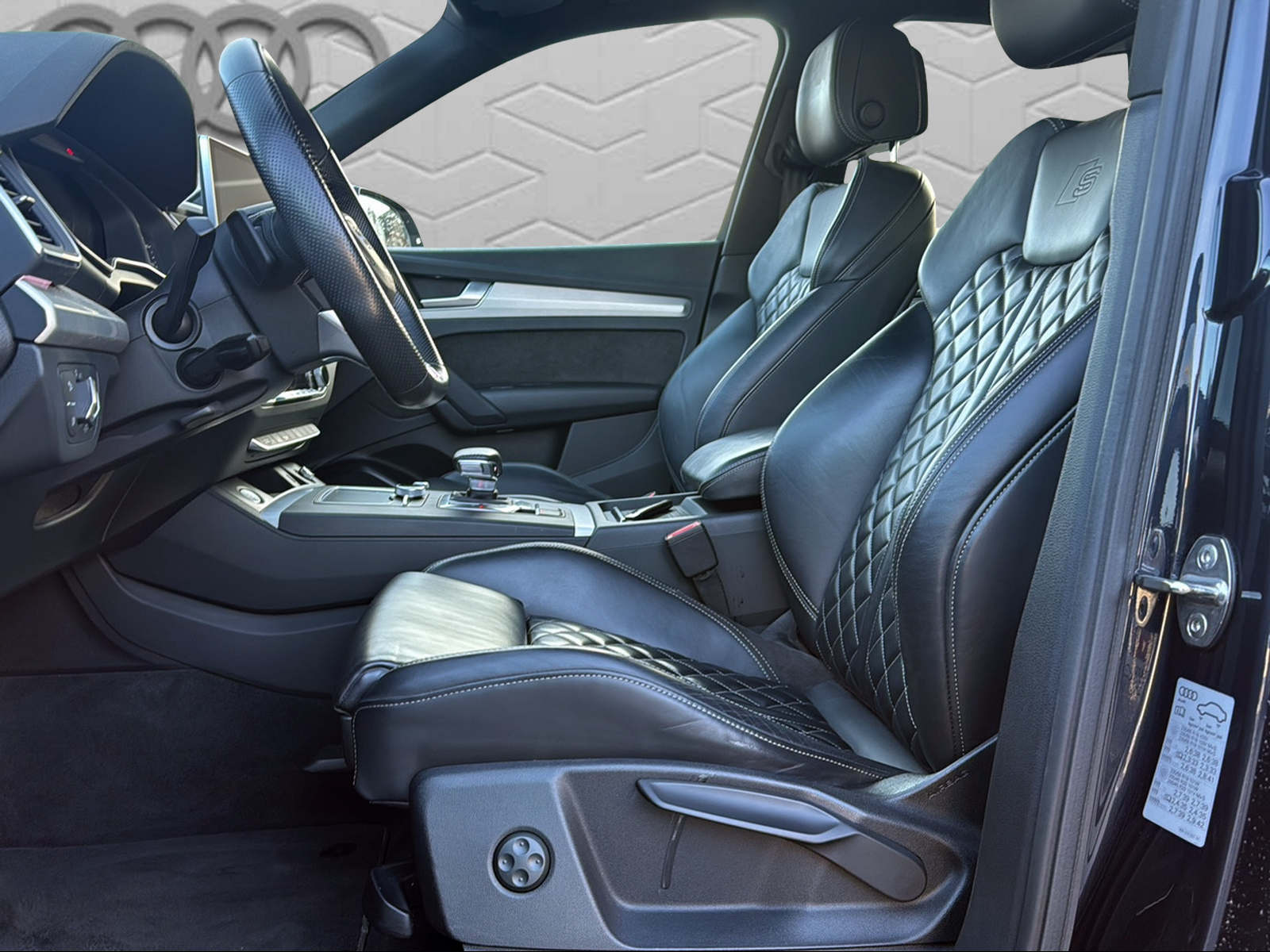 AUDI Q5 55 TFSI e sport quattro-image-10