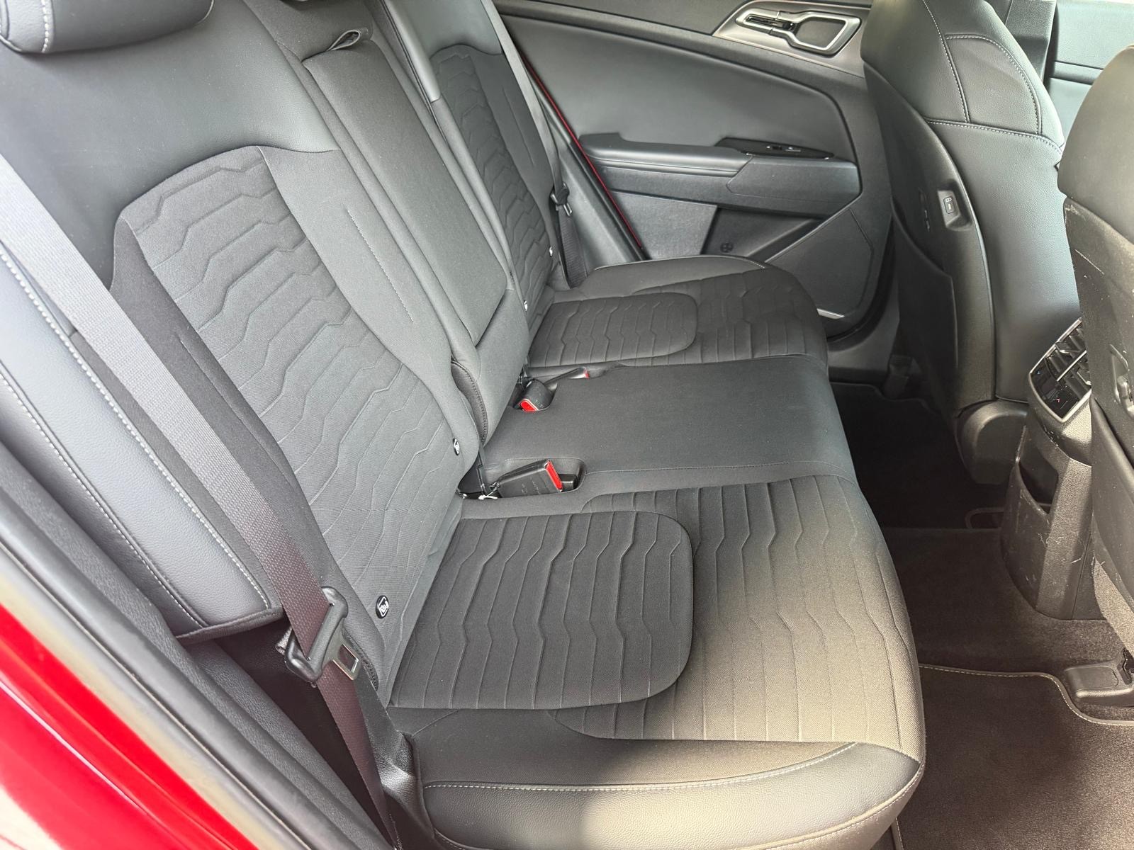 KIA Sportage 1.6 T-GDi Black Edition 4WD Automat-image-10