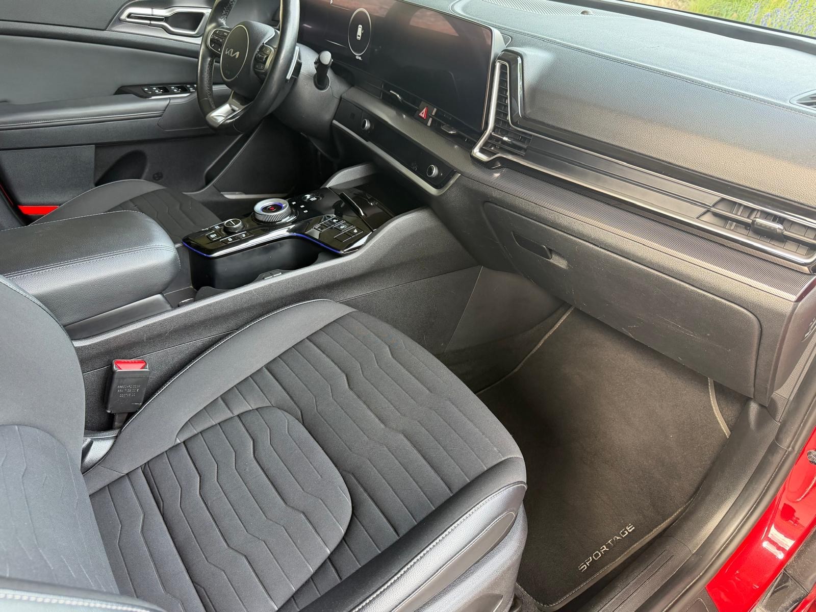 KIA Sportage 1.6 T-GDi Black Edition 4WD Automat-image-8