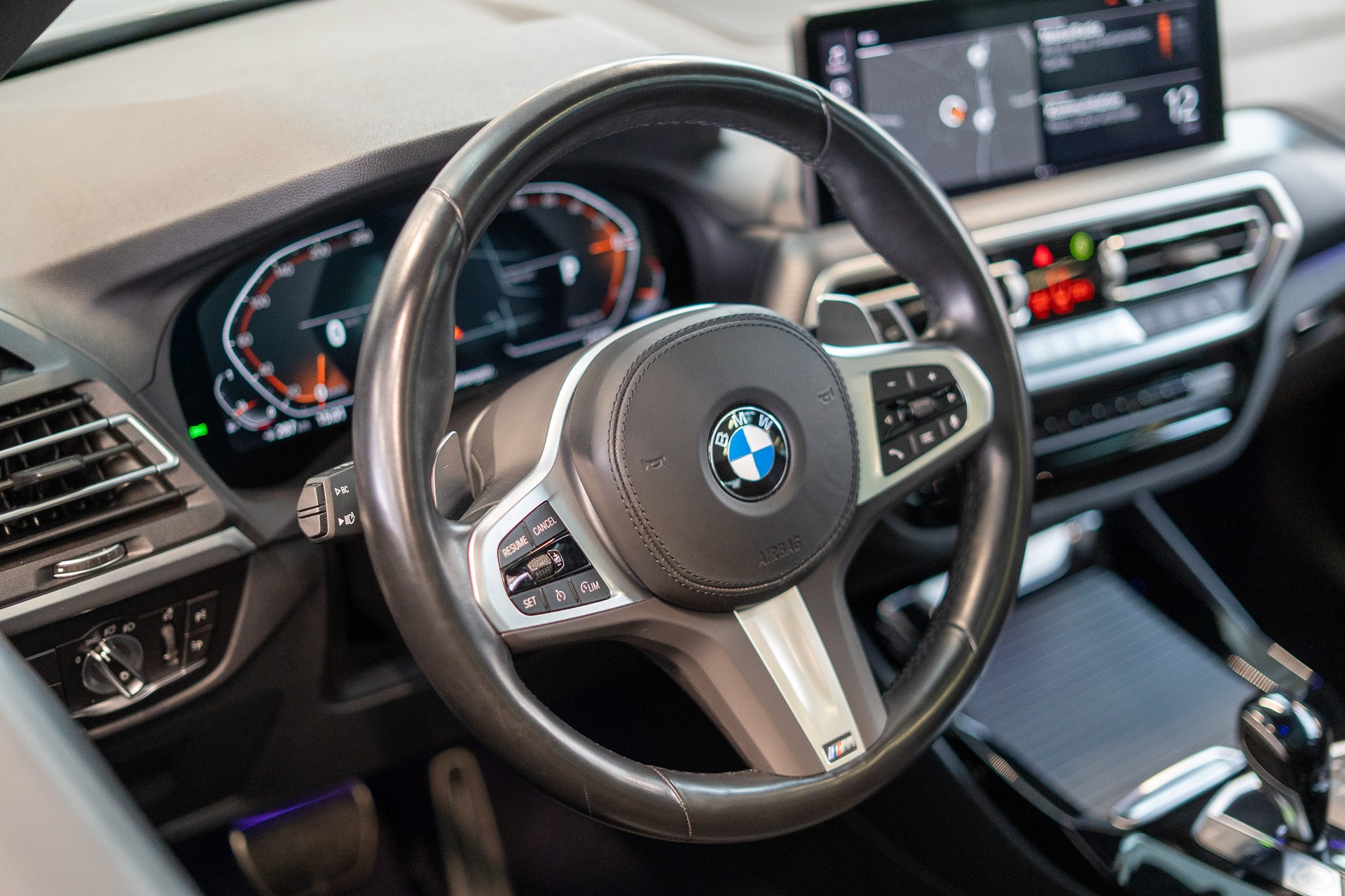 BMW X3 30i xDrive SAG M Sport / Panorama / Rückfahrkamera / el.Heckklappe-image-11