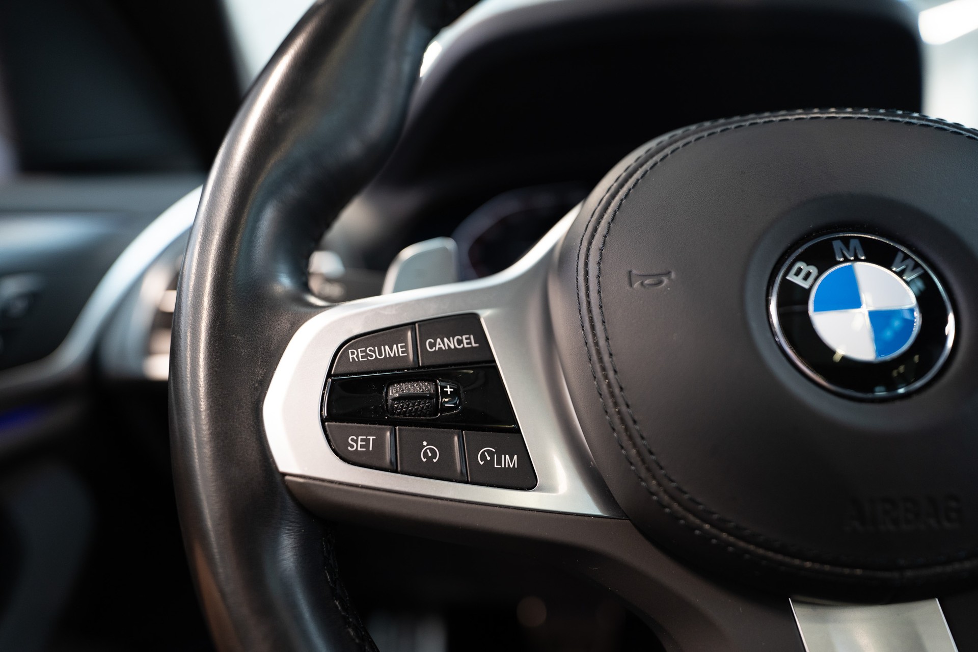 BMW X3 30i xDrive SAG M Sport / Panorama / Rückfahrkamera / el.Heckklappe-image-18