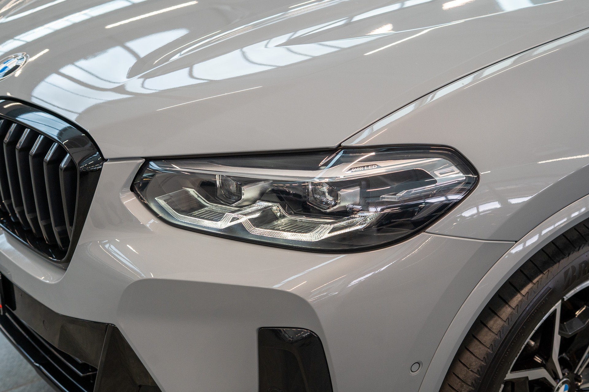BMW X3 30i xDrive SAG M Sport / Panorama / Rückfahrkamera / el.Heckklappe-image-23