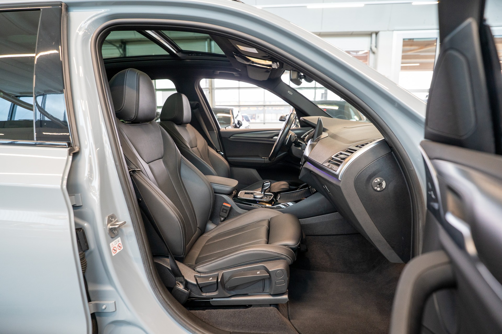 BMW X3 30i xDrive SAG M Sport / Panorama / Rückfahrkamera / el.Heckklappe-image-14