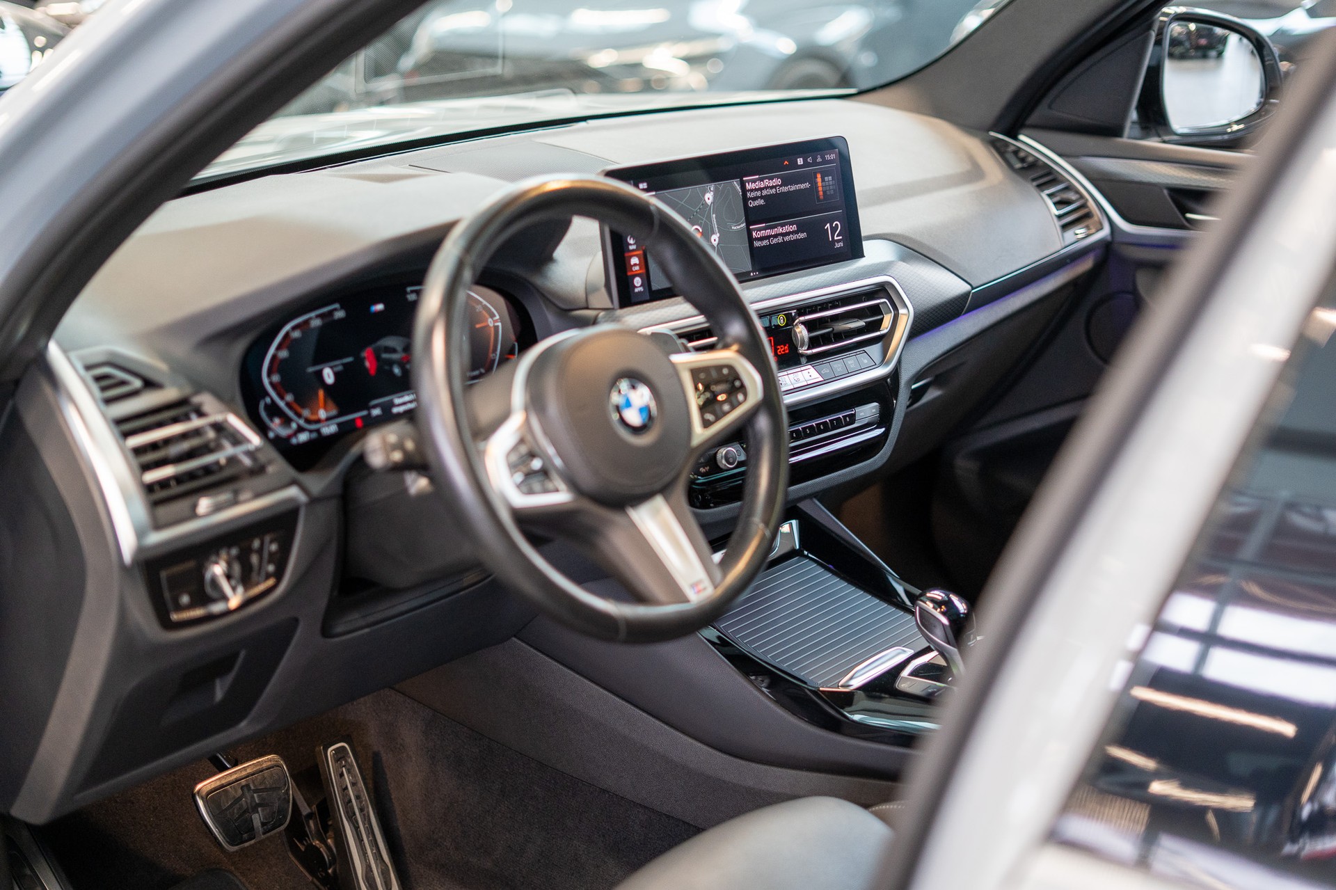 BMW X3 30i xDrive SAG M Sport / Panorama / Rückfahrkamera / el.Heckklappe-image-10