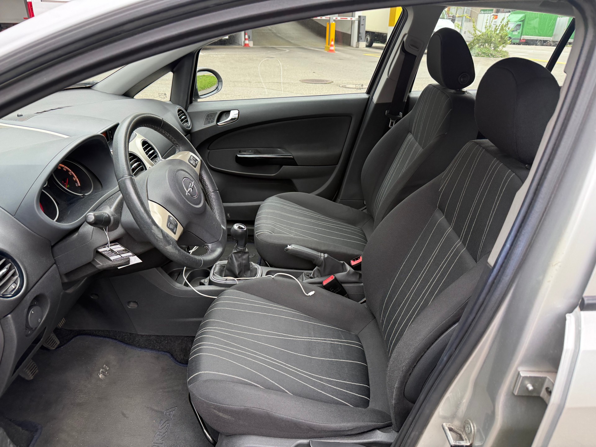 OPEL Corsa 1.4 TP Sport-image-5