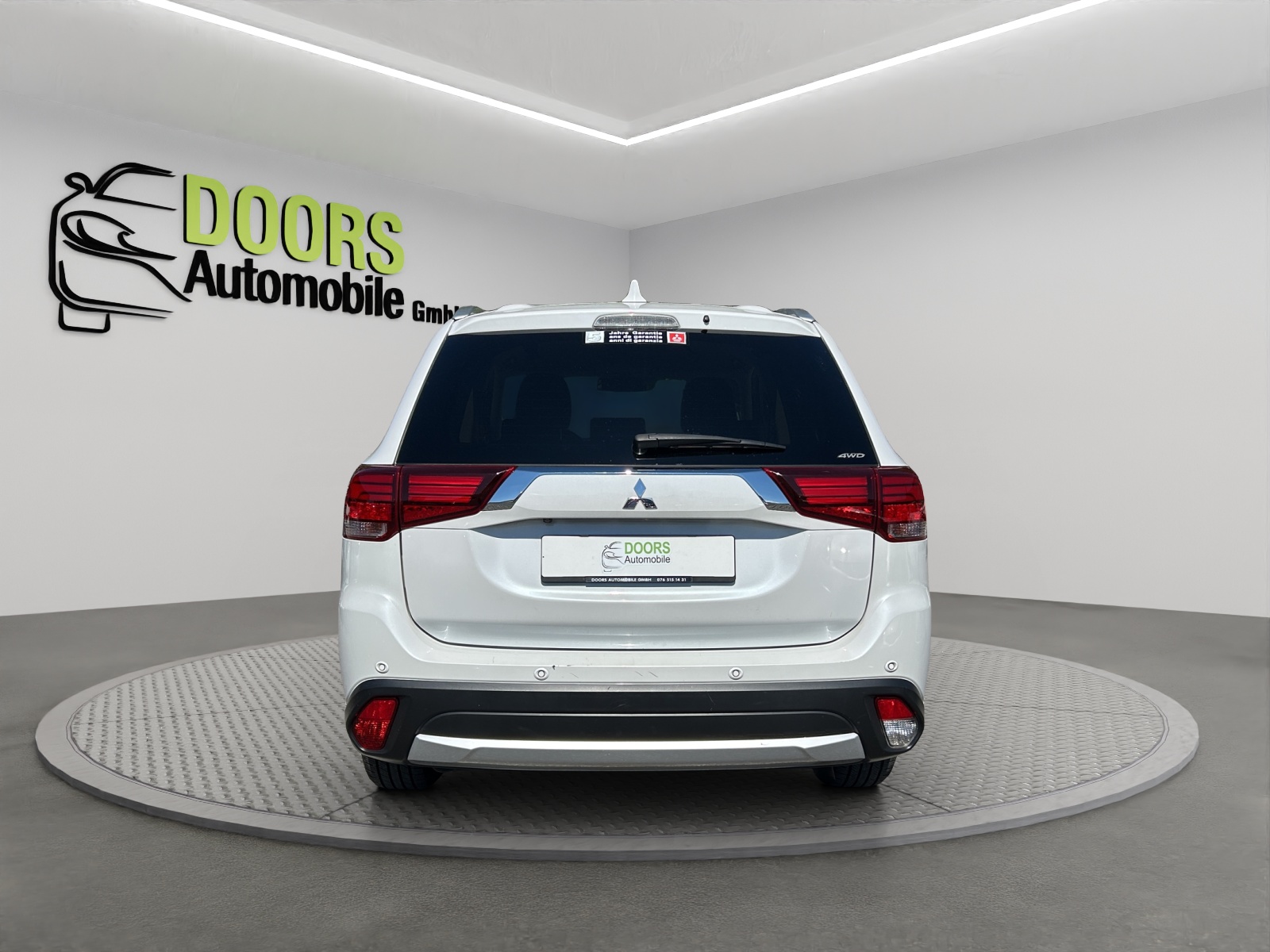 MITSUBISHI Outlander 2.2 DID Style 4WD Automatic-image-4