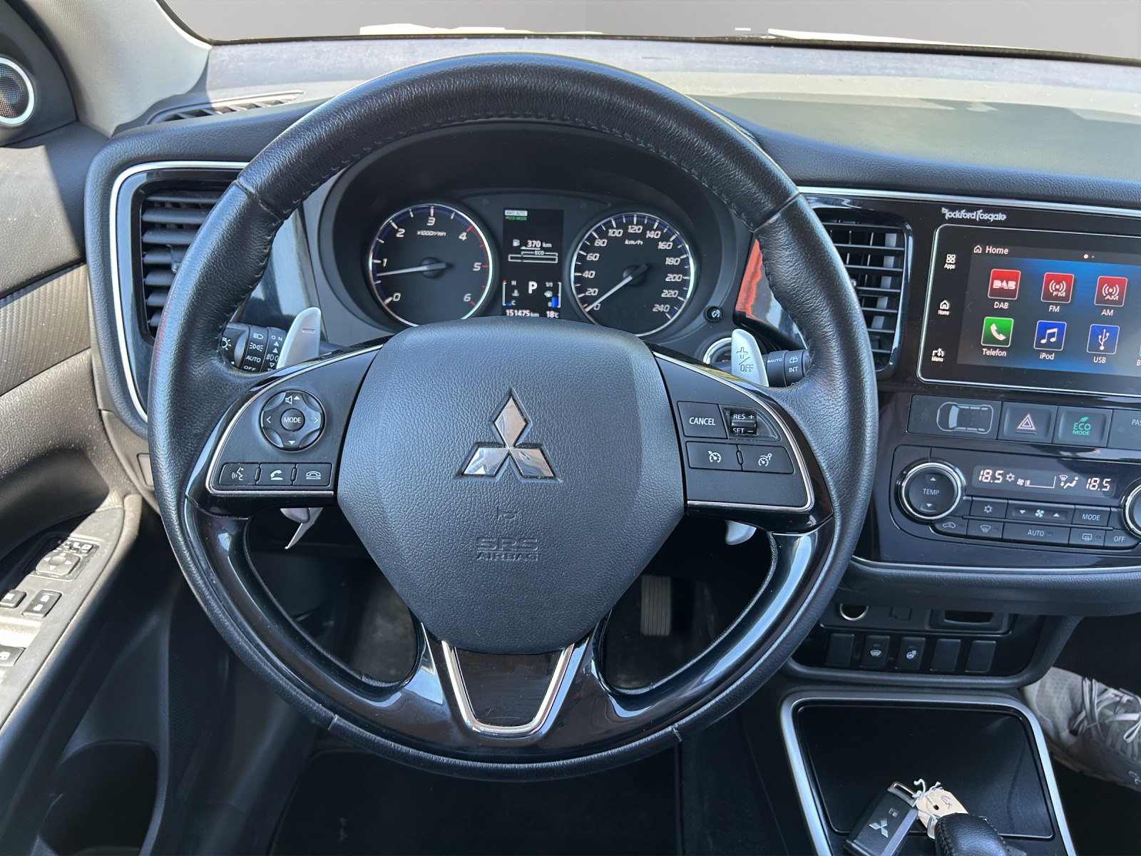 MITSUBISHI Outlander 2.2 DID Style 4WD Automatic-image-15