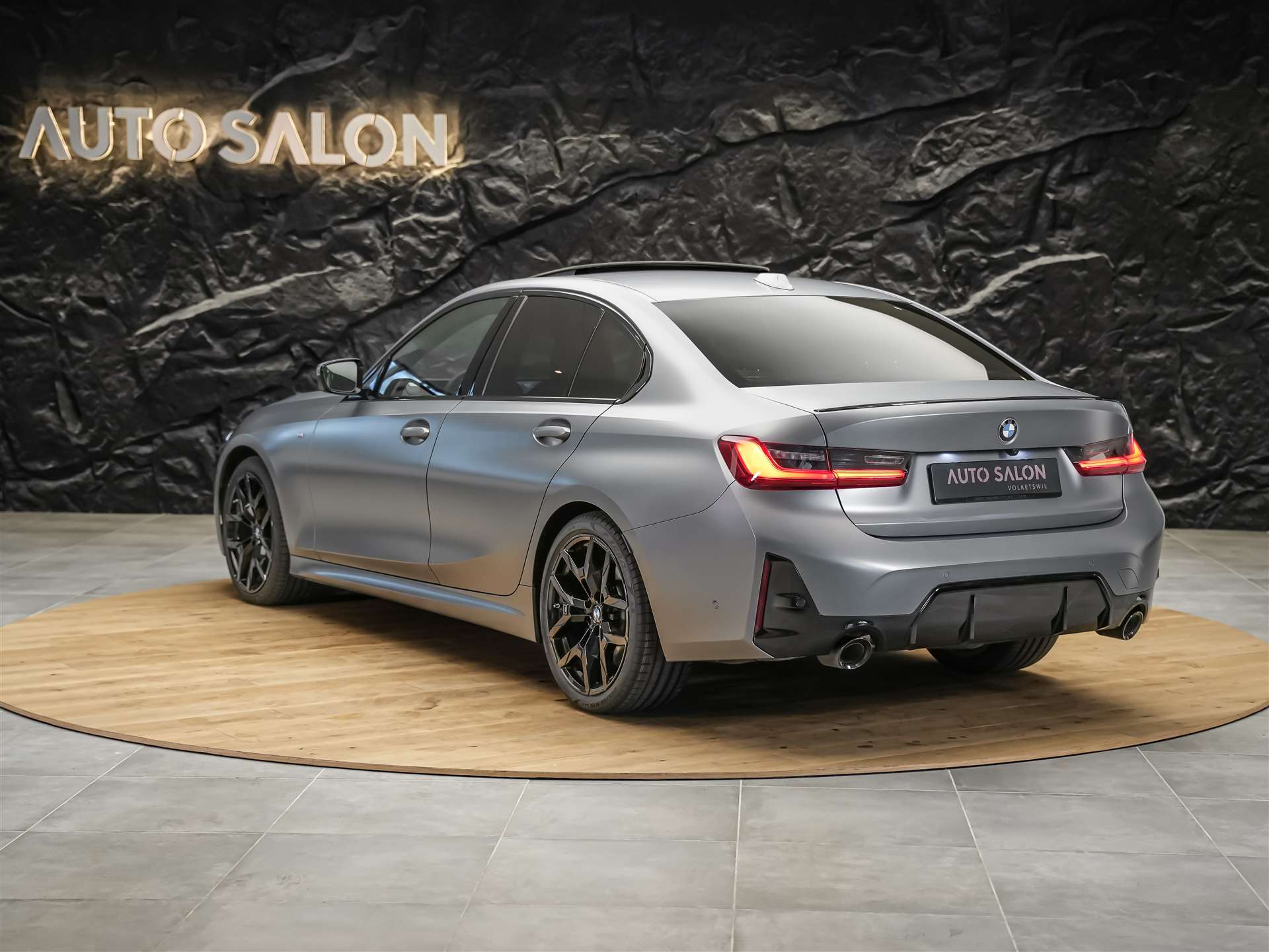 BMW 320d xDrive Steptronic M Sport Pro *Facelift*Standheizung*Panorama*-image-2