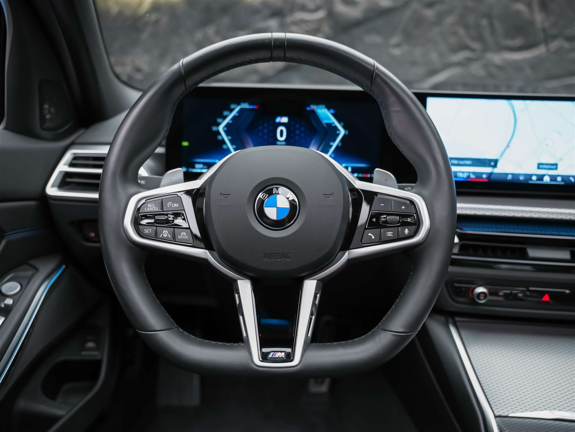 BMW 320d xDrive Steptronic M Sport Pro *Facelift*Standheizung*Panorama*-image-27