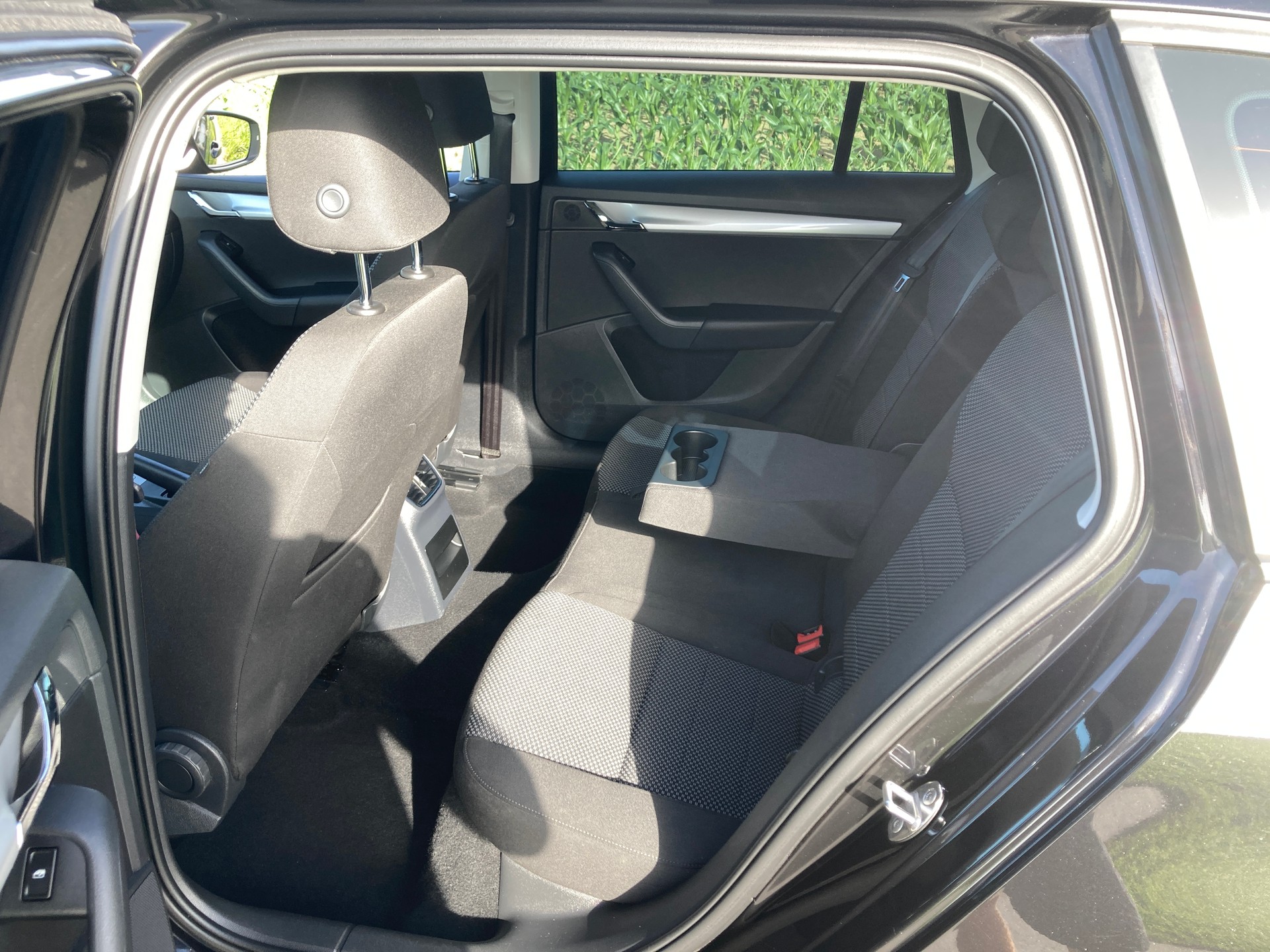 SKODA Octavia Combi 1.6 TDI Ambition 4x4-image-7