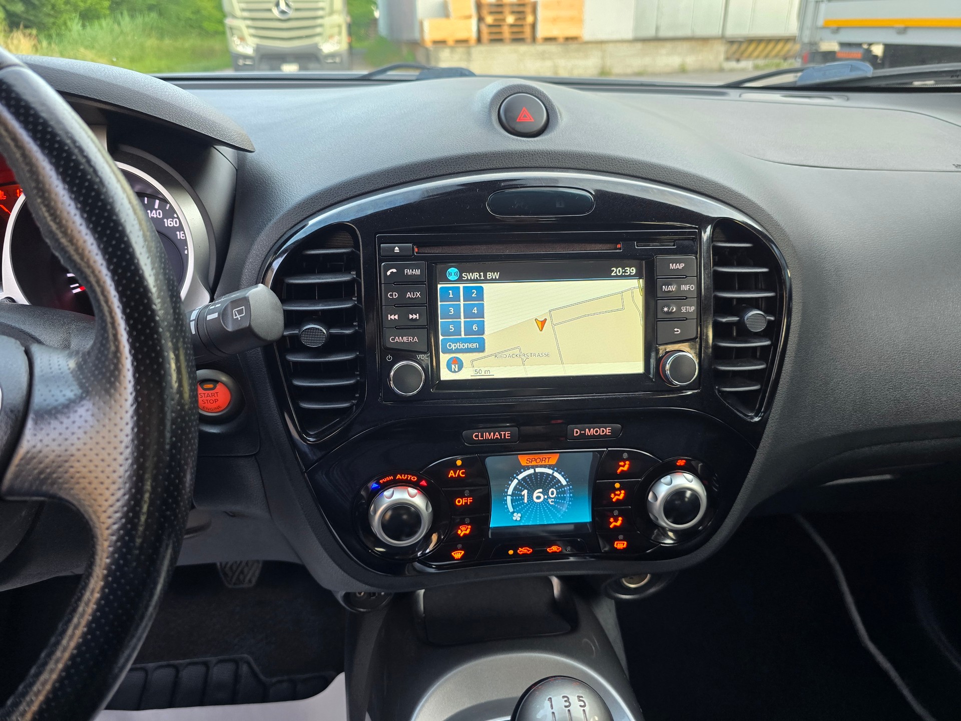 NISSAN Juke 1.6 iStop acenta-image-21