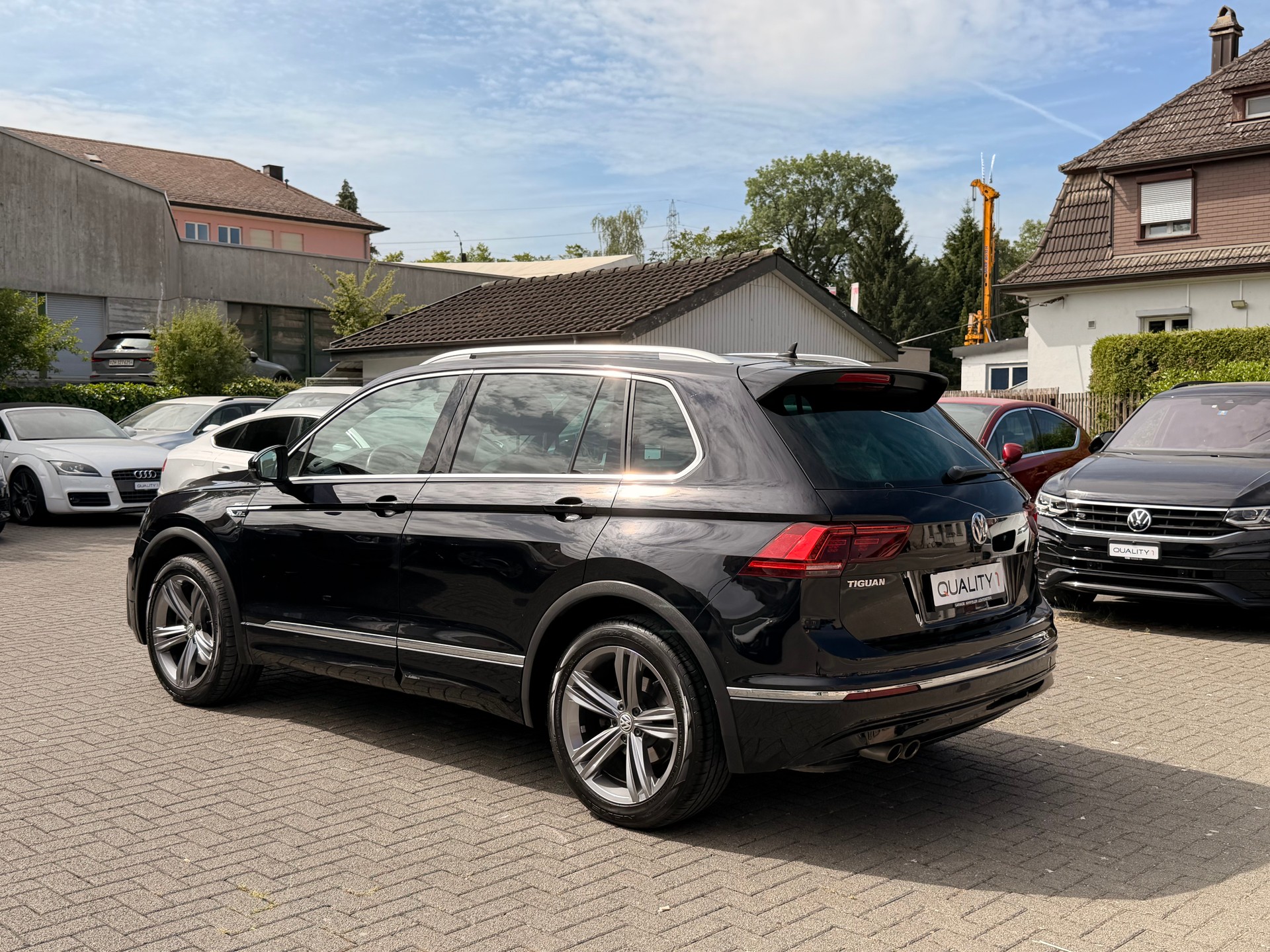 VW Tiguan 2.0 TDI RL 4Motion DSG R- Line-image-9