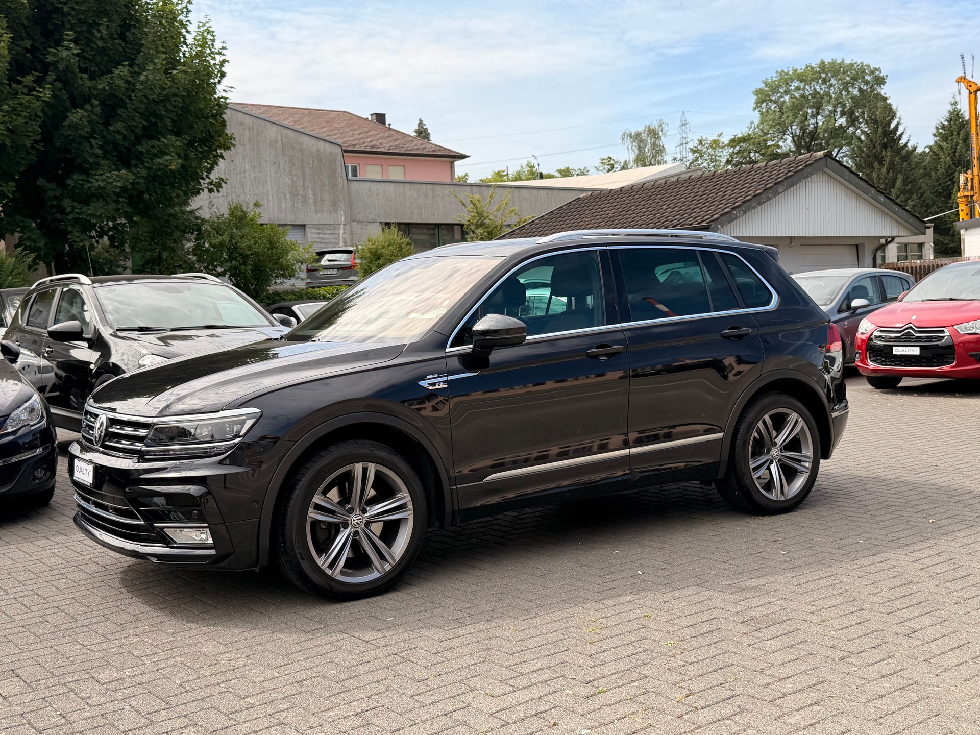 VW Tiguan 2.0 TDI RL 4Motion DSG R- Line-image-4