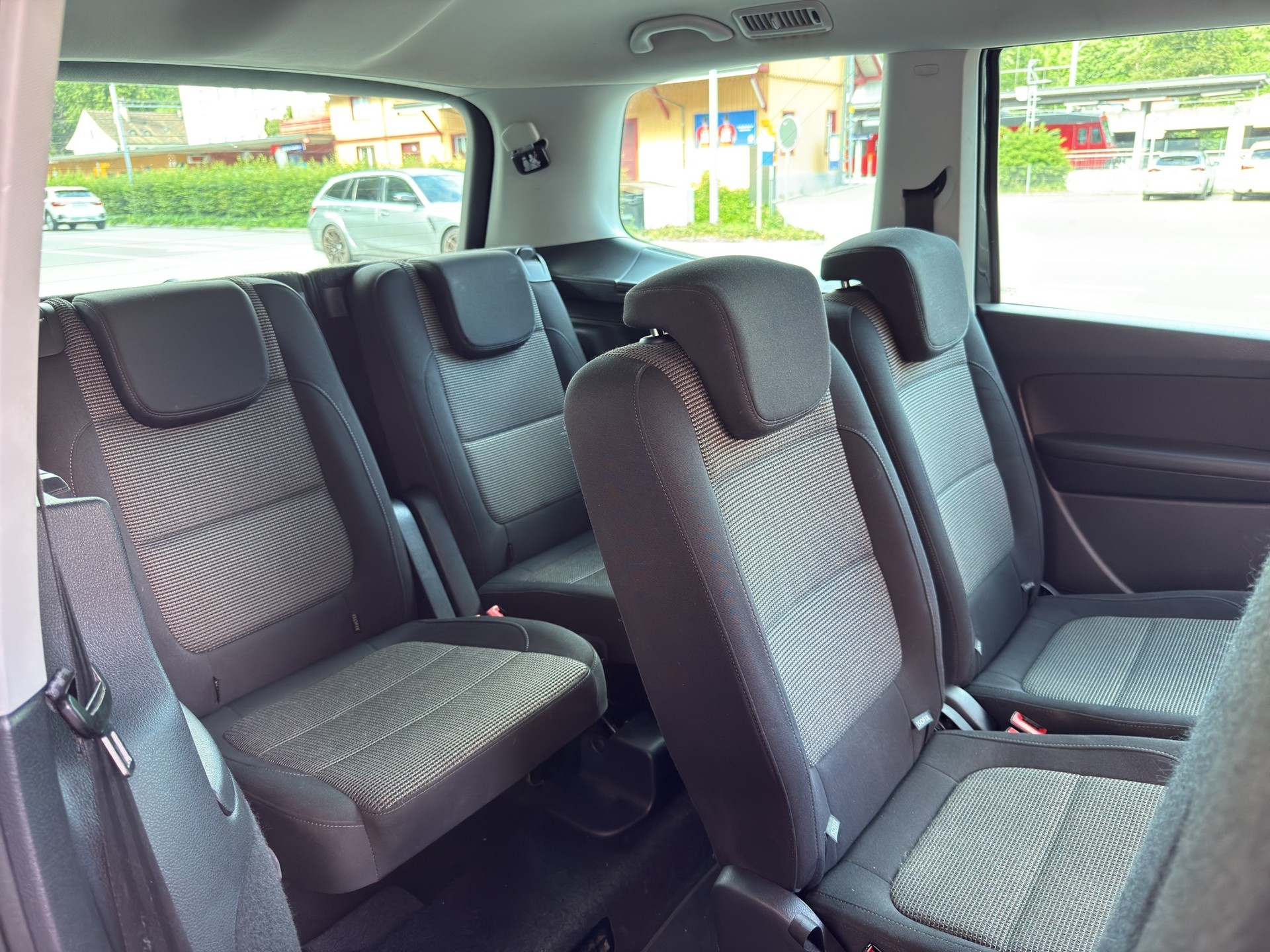 VW Sharan 2.0 TDI BMT Comfortline 4Motion-image-12