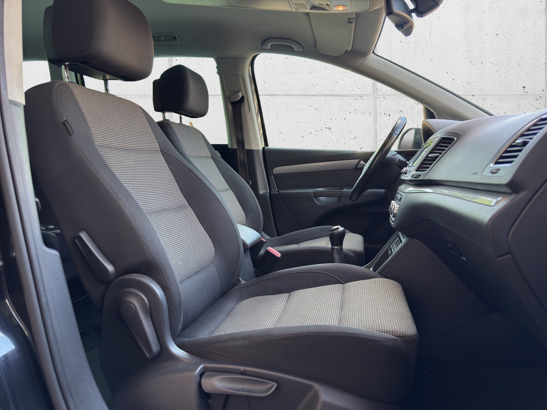 VW Sharan 2.0 TDI BMT Comfortline 4Motion-image-9