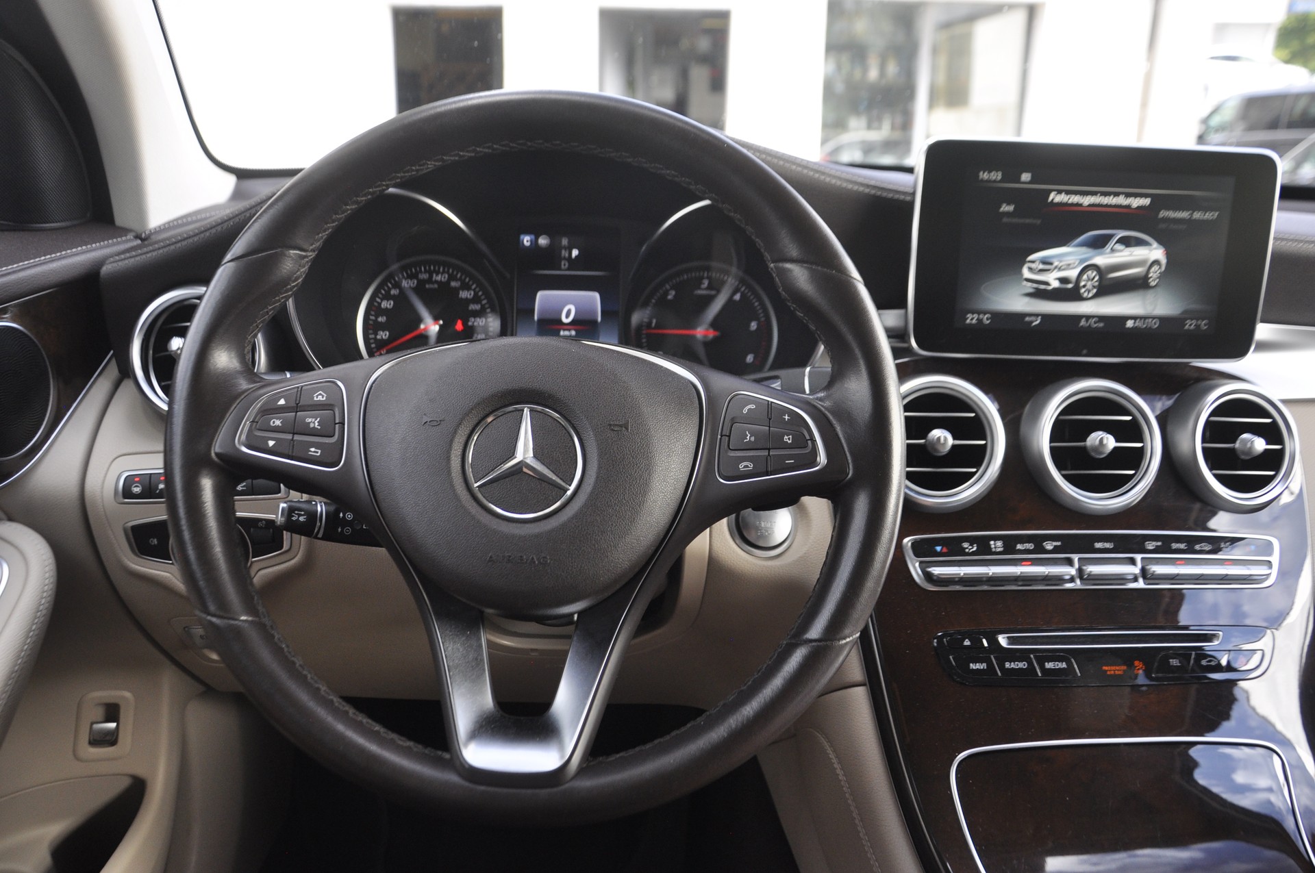 MERCEDES-BENZ GLC Coupé 250 d Exclusive 4Matic 9G-Tronic-image-9