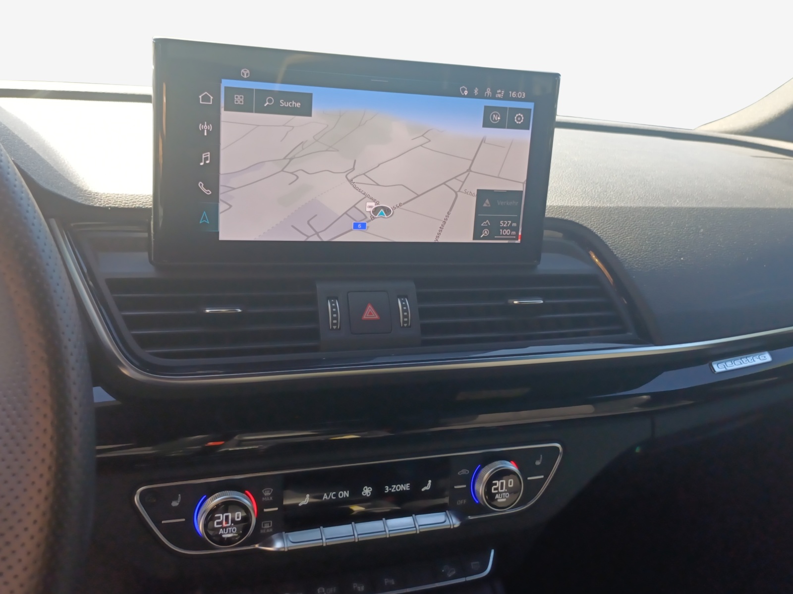 AUDI Q5 40 TDI Black Edition quattro S-tronic-image-10