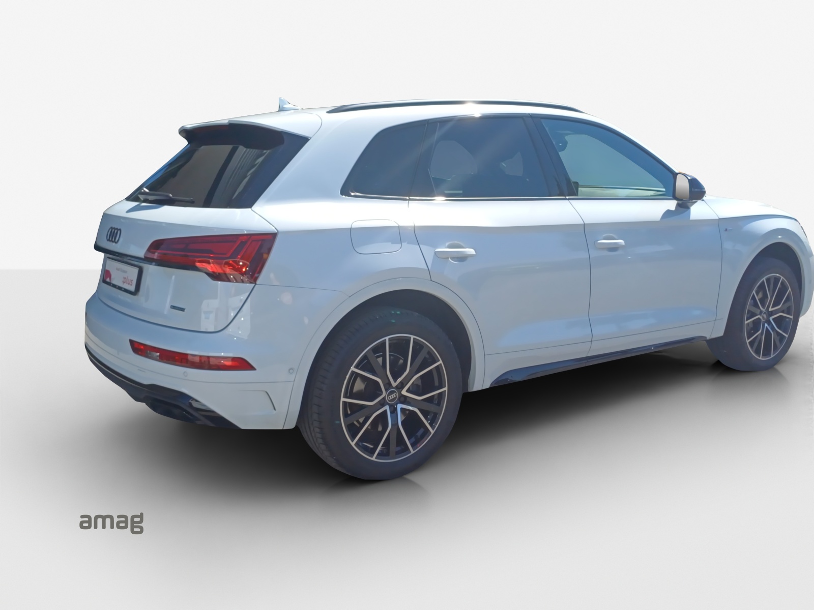 AUDI Q5 40 TDI Black Edition quattro S-tronic-image-4