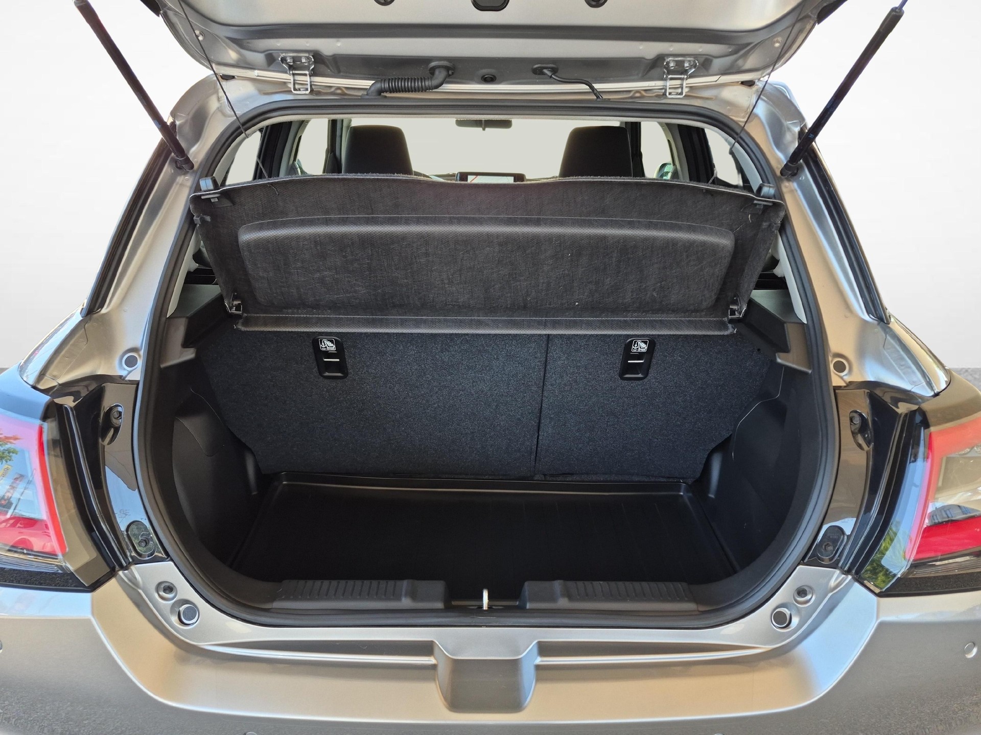 SUZUKI Swift 1.2 Tradizio Top Hybrid 4x4-image-11