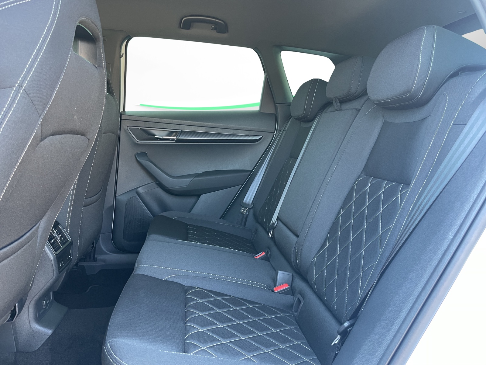 SKODA Karoq 2.0 TSI SportLine 4x4 DSG-image-13