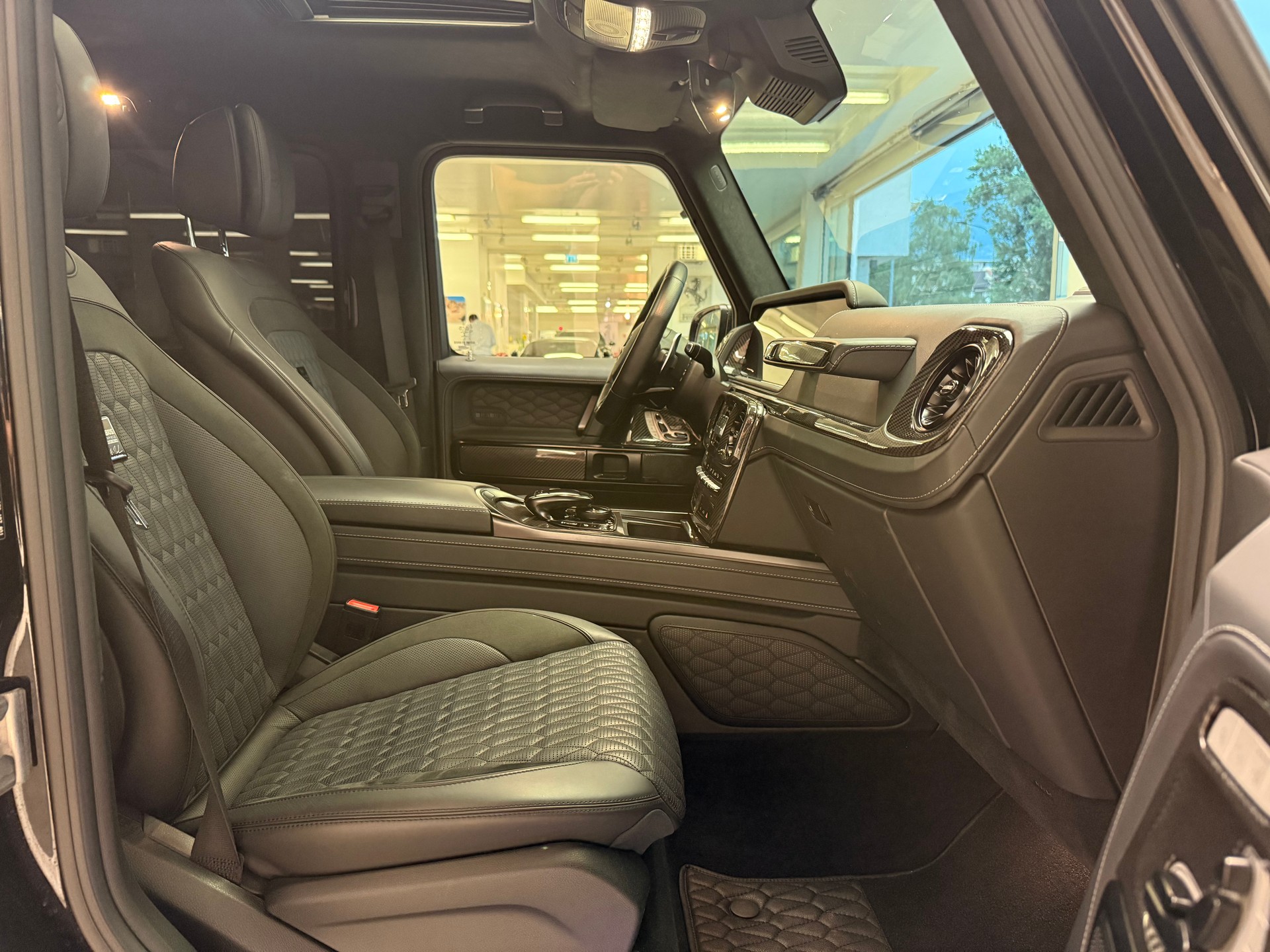 MERCEDES-BENZ G 63 AMG 4x4 Speedshift Plus G-Tronic / BRABUS 900-image-11