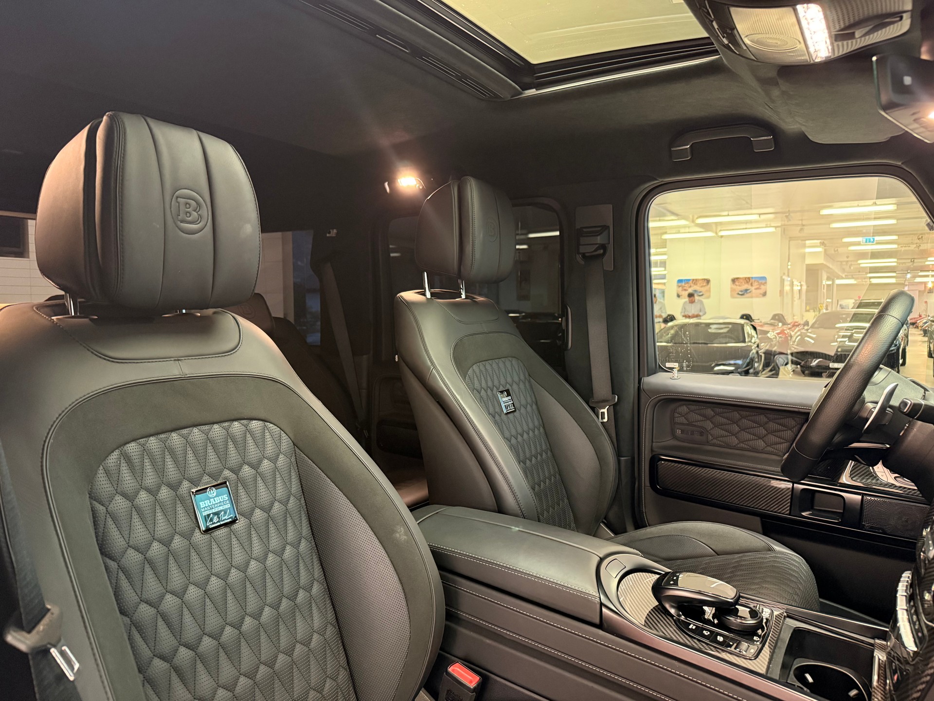 MERCEDES-BENZ G 63 AMG 4x4 Speedshift Plus G-Tronic / BRABUS 900-image-12