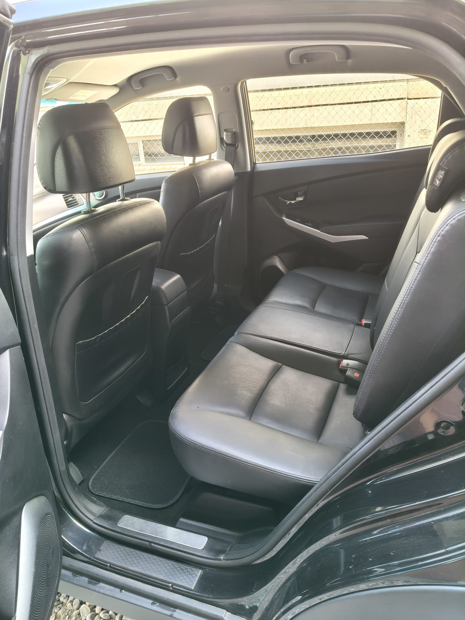 KGM-SsangYong Korando 2.0 e-XDI Sapphire 4WD-image-9